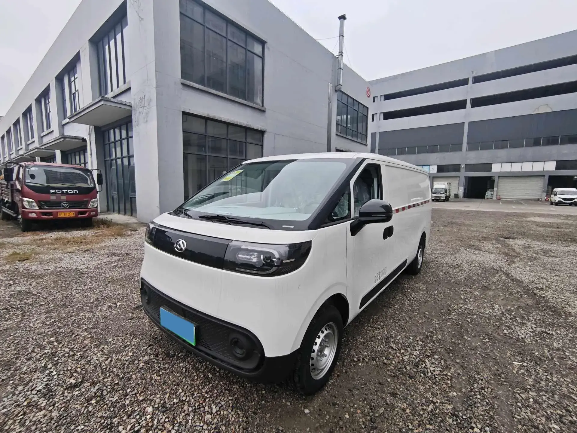 2024 MAXUS DANA view 1