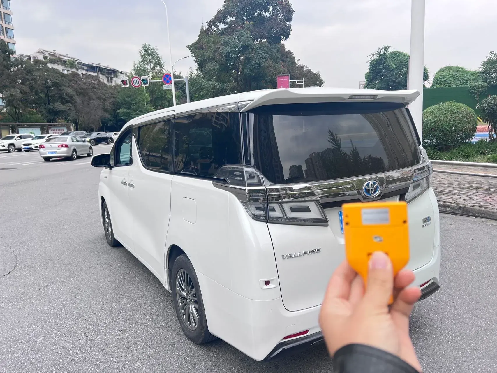 2020 TOYOTA VELLFIRE thumbnail 3