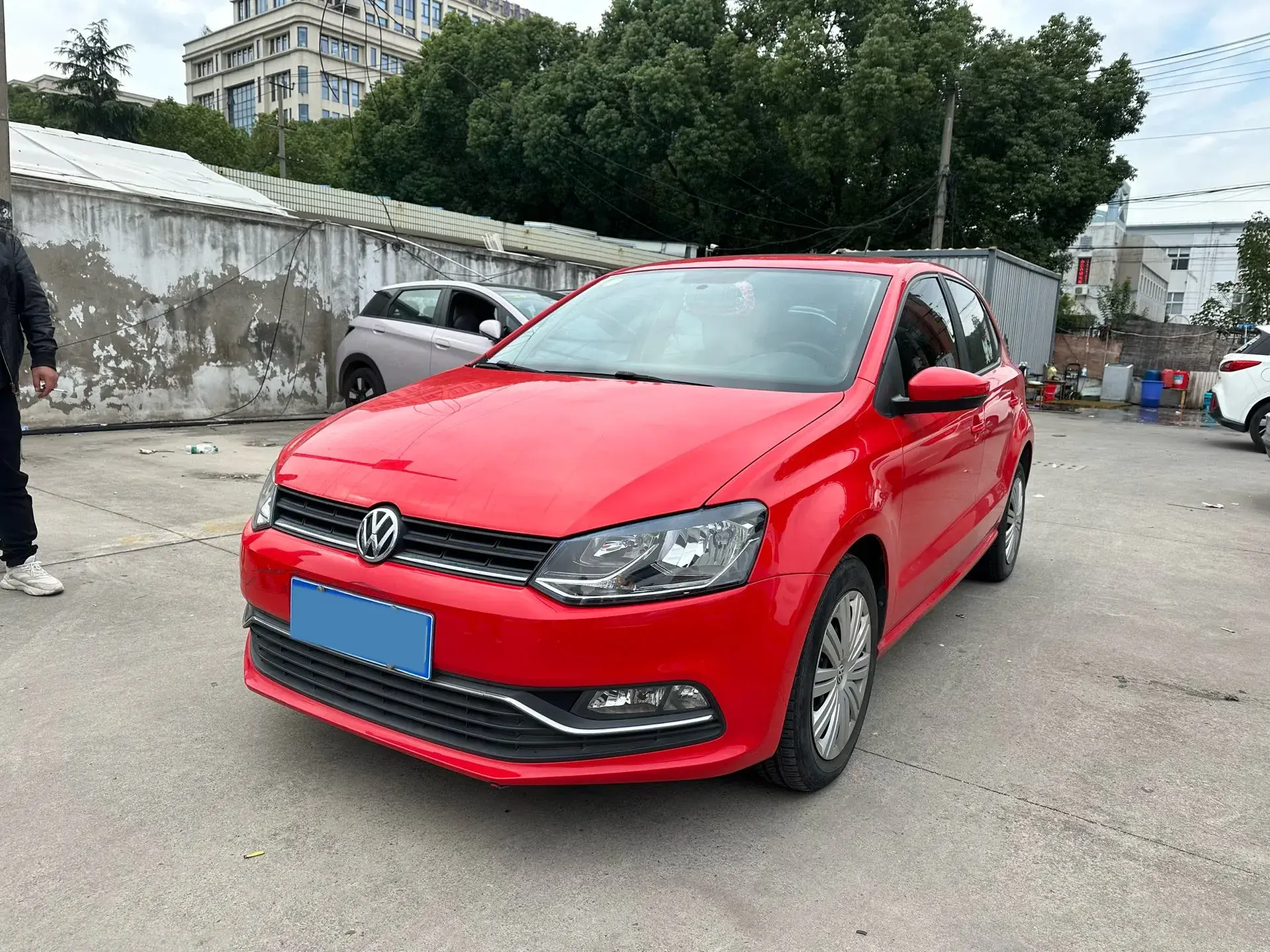 2018 VOLKSWAGEN POLO view 1