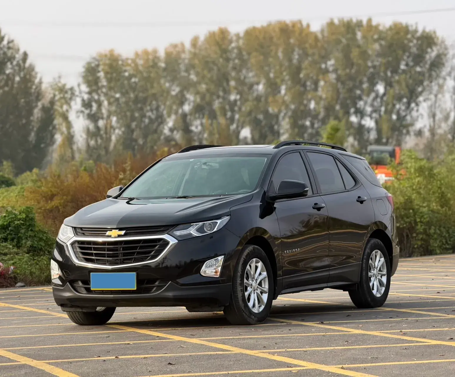 2019 CHEVROLET EQUINOX view 1