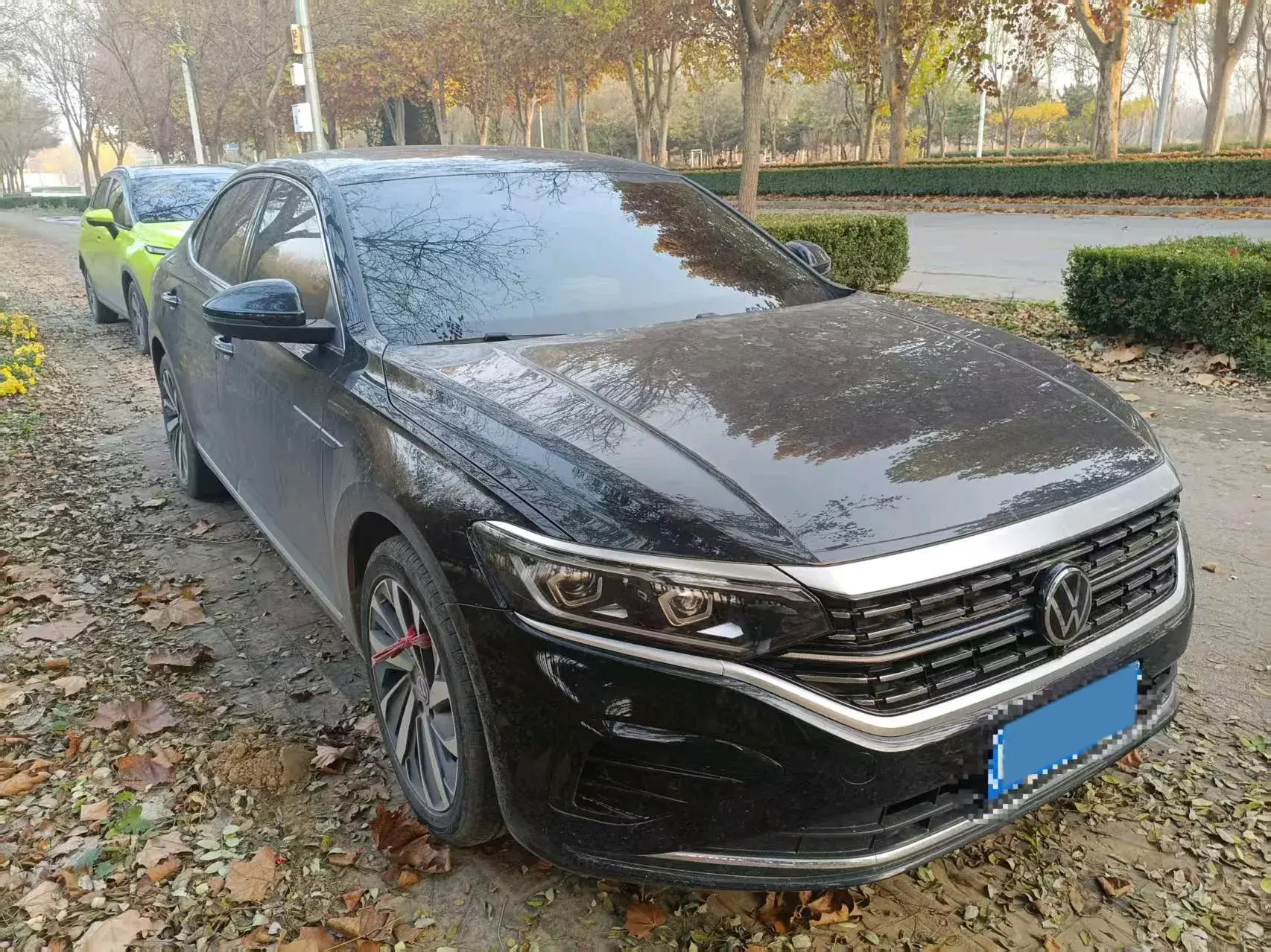 2023 VOLKSWAGEN PASSAT thumbnail 3