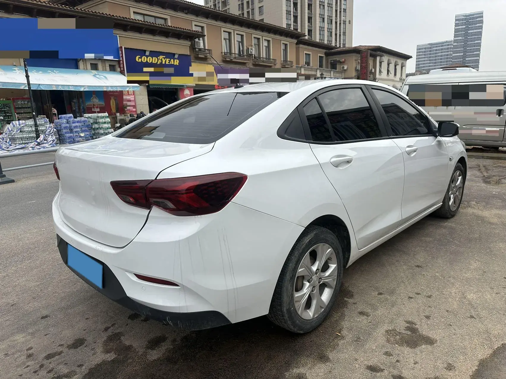 2020 CHEVROLET CAVALIER thumbnail 4