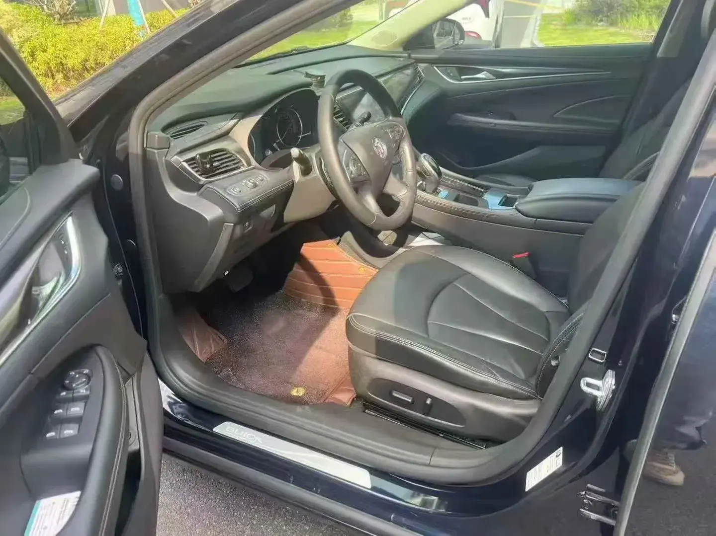 2020 BUICK LARCOSSE thumbnail 3