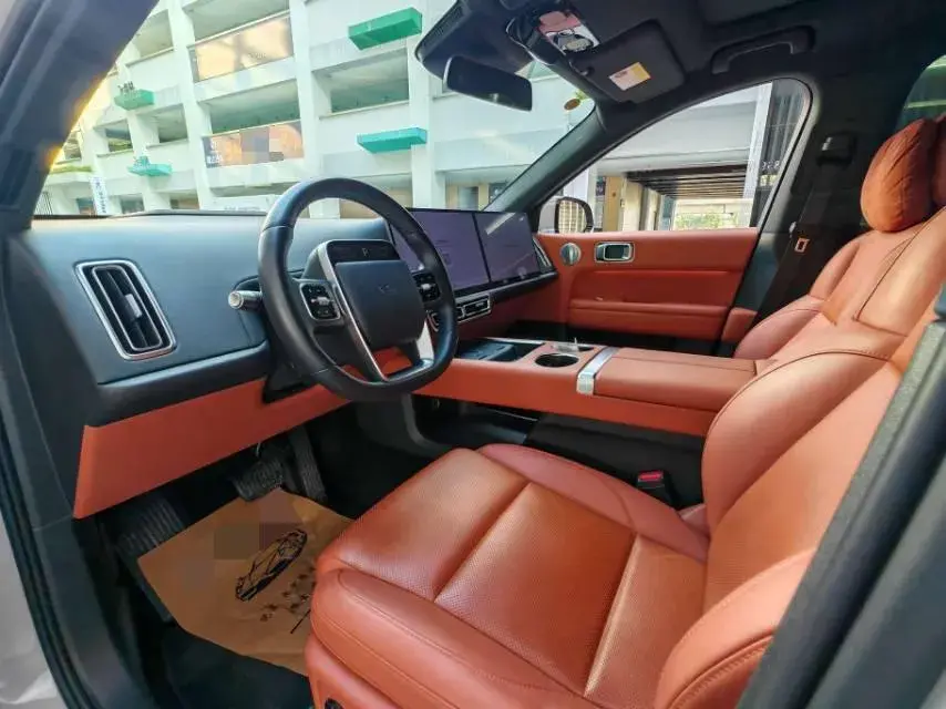 2024 LI L6 thumbnail 4