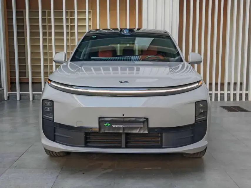 2024 LI L6 thumbnail 2