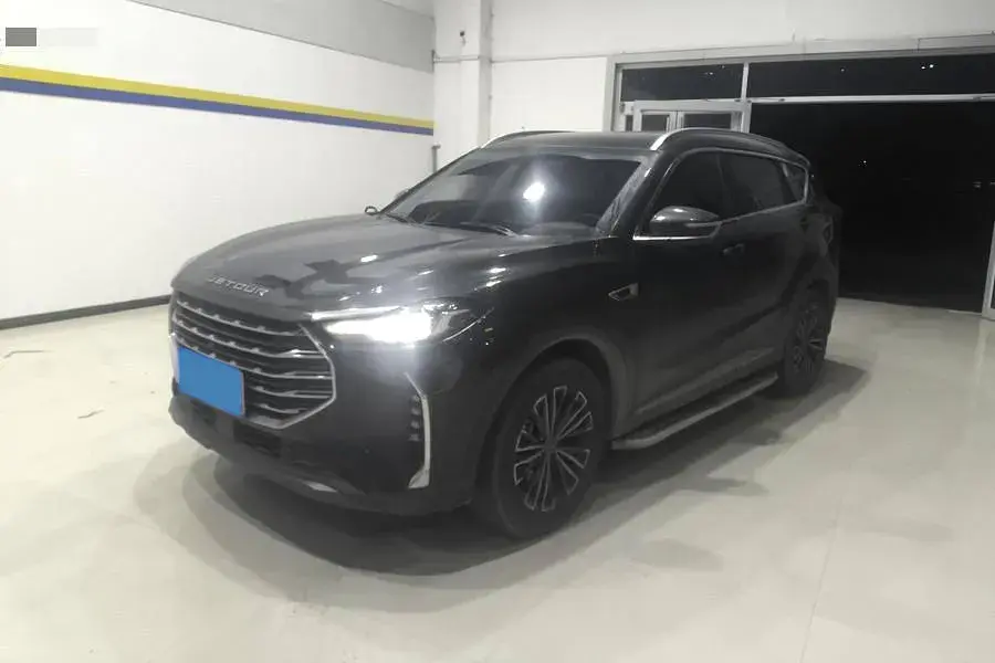 2021 JETOUR X70 view 1