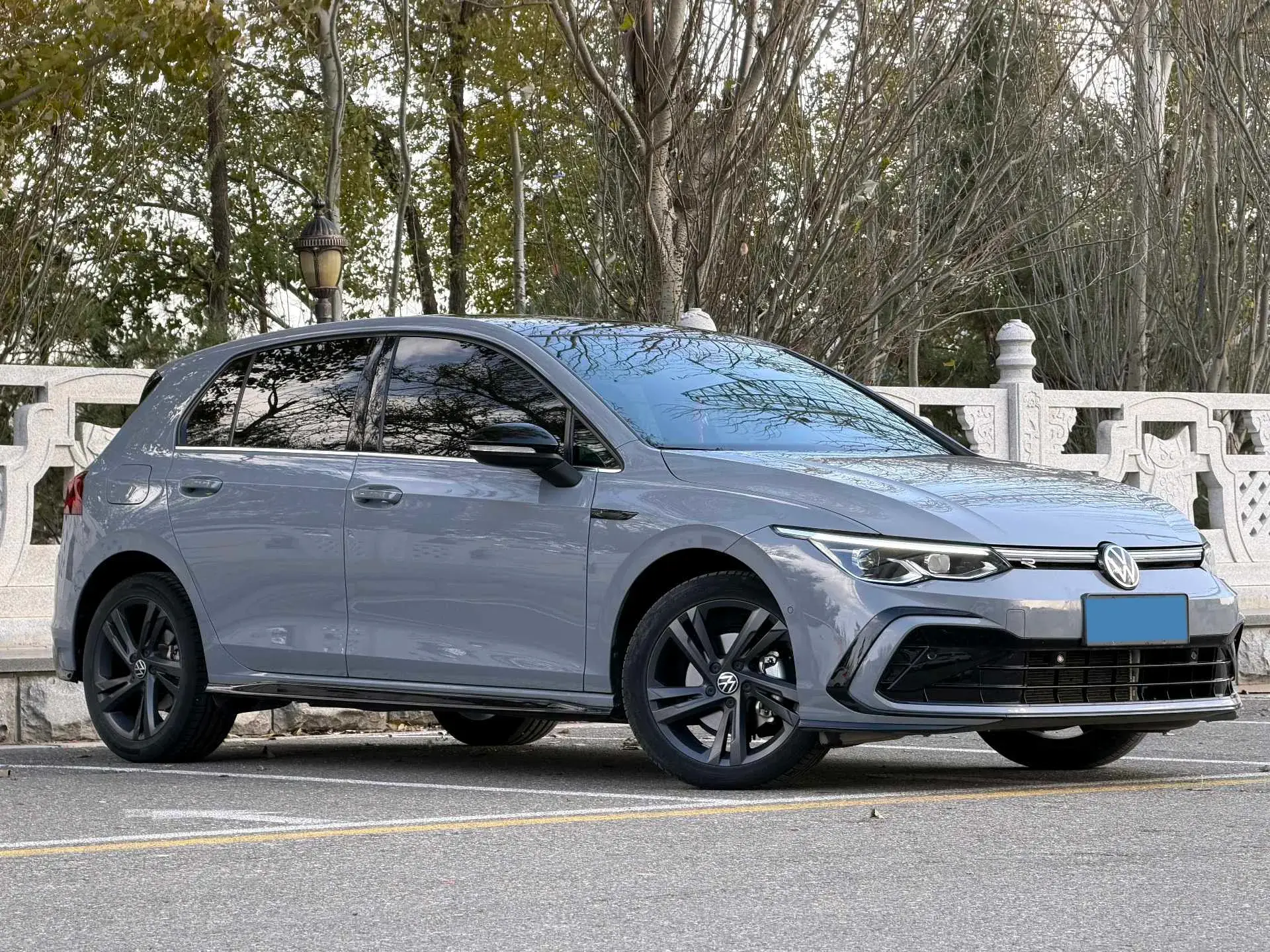 2023 VOLKSWAGEN GOLF thumbnail 3