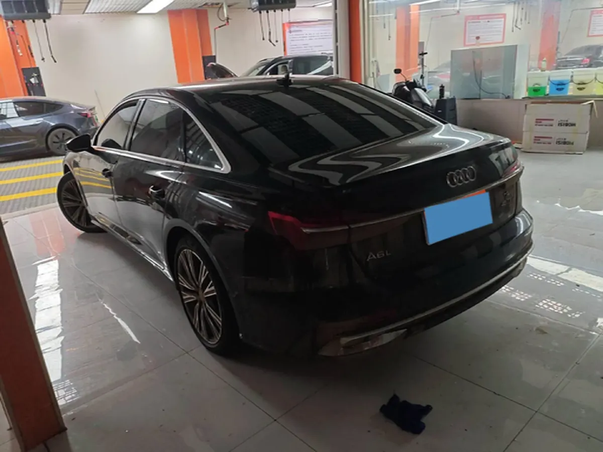 2024 Audi A6L 2.0T 245HP L4 7DCT,autocango,china used car exporter,china ev exporter,chinese used car exporter,chinese used ev exporter
