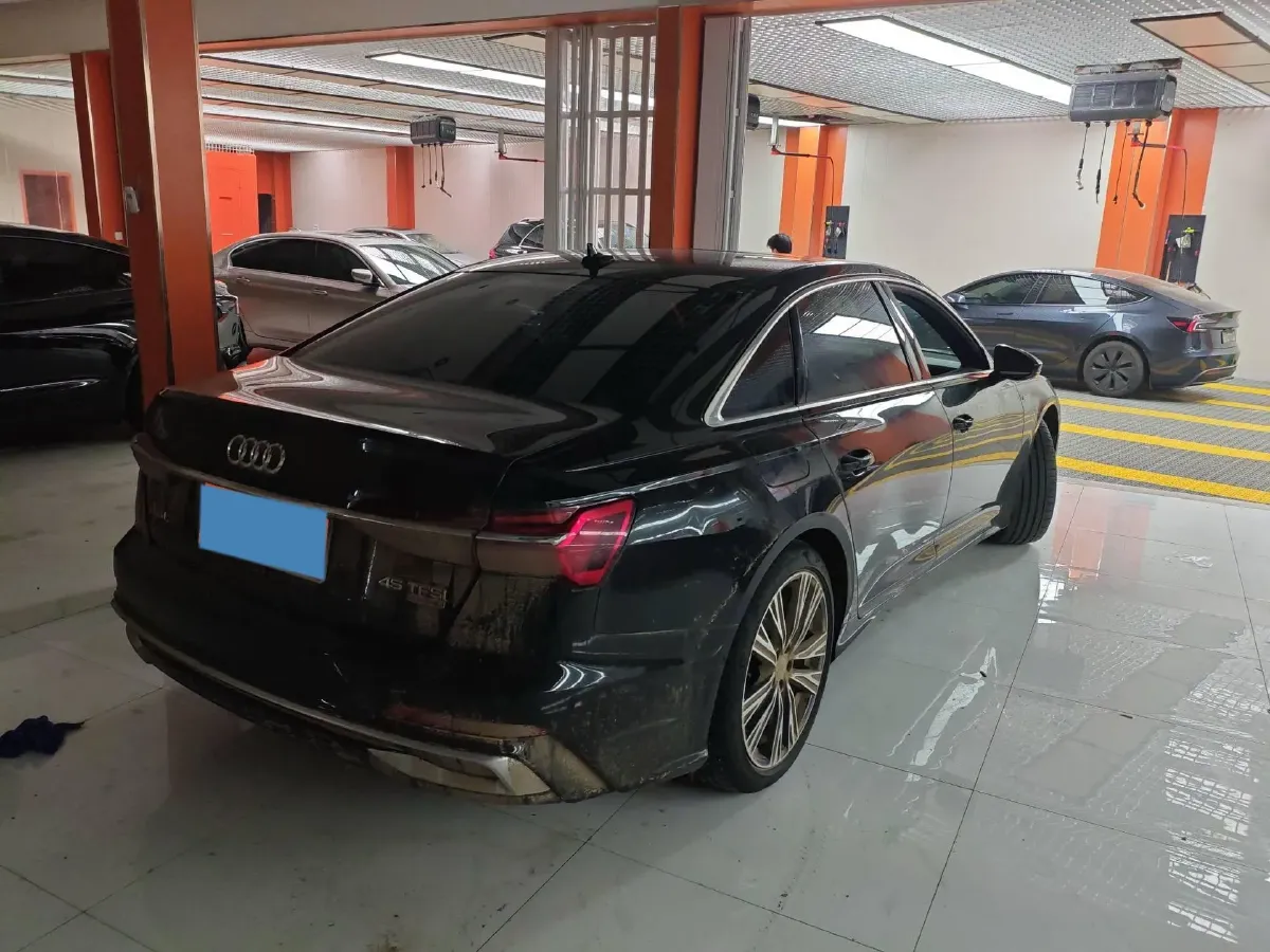 2024 Audi A6L 2.0T 245HP L4 7DCT,autocango,china used car exporter,china ev exporter,chinese used car exporter,chinese used ev exporter