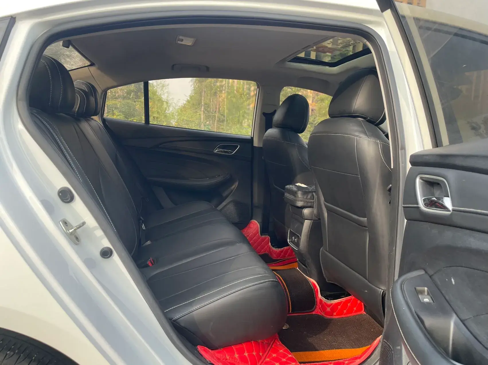 2020 ROEWE I5 thumbnail 3