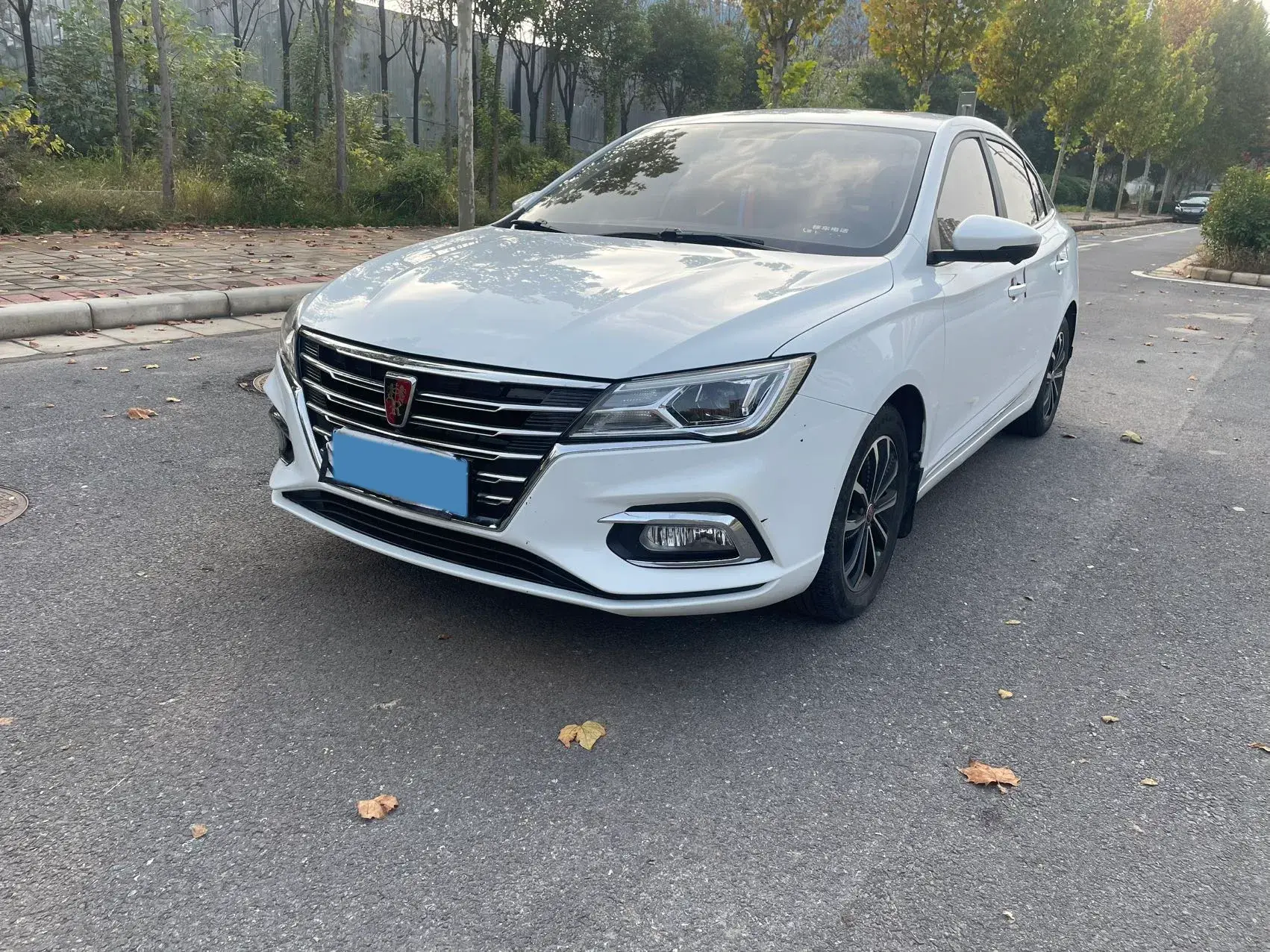 2020 ROEWE I5 view 1