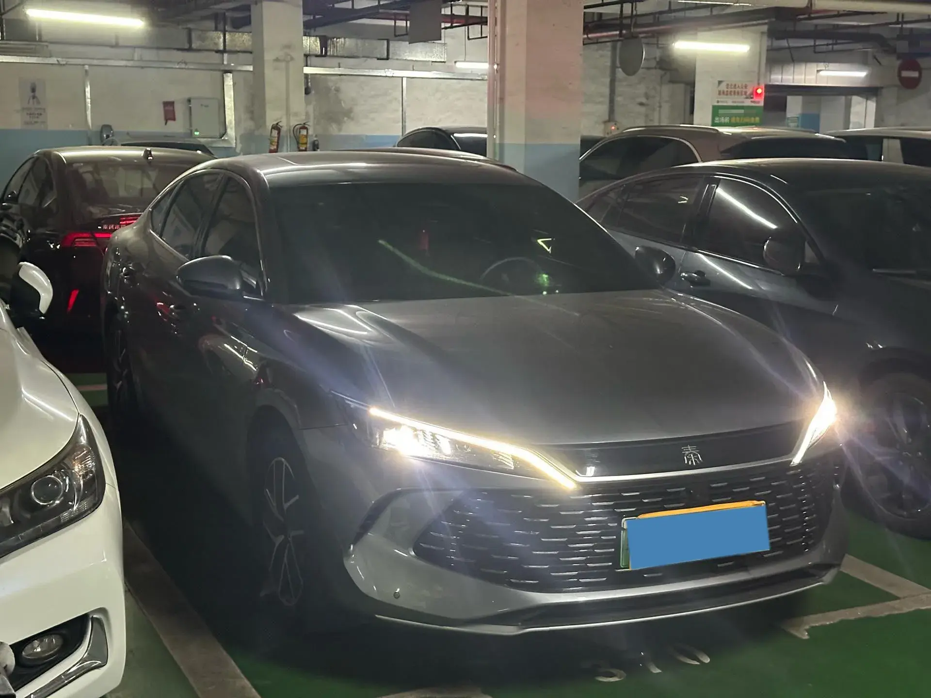 2024 BYD QINL thumbnail 3