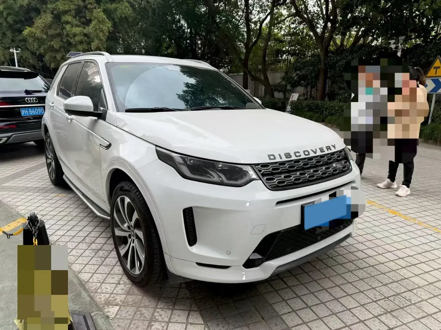 2022 LAND ROVER thumbnail 2