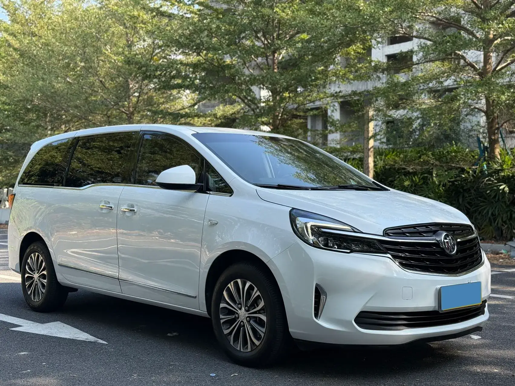 2021 BUICK GL8 thumbnail 3