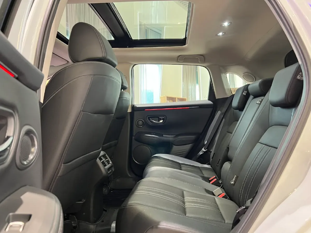 2023 Honda HR-V 2.0L 143HP L4 E-CVT Hybrid,autocango,china used car exporter,china ev exporter,chinese used car exporter,chinese used ev exporter