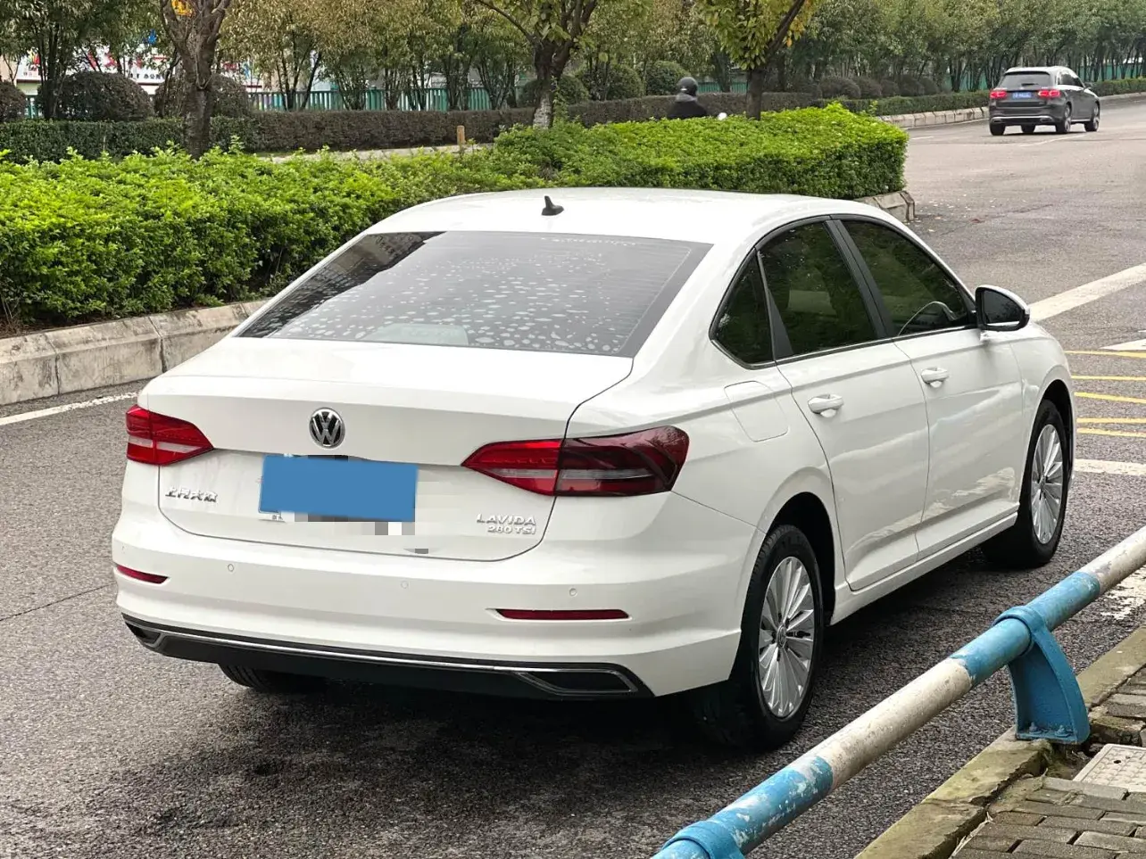 2018 VOLKSWAGEN LAVIDA thumbnail 4