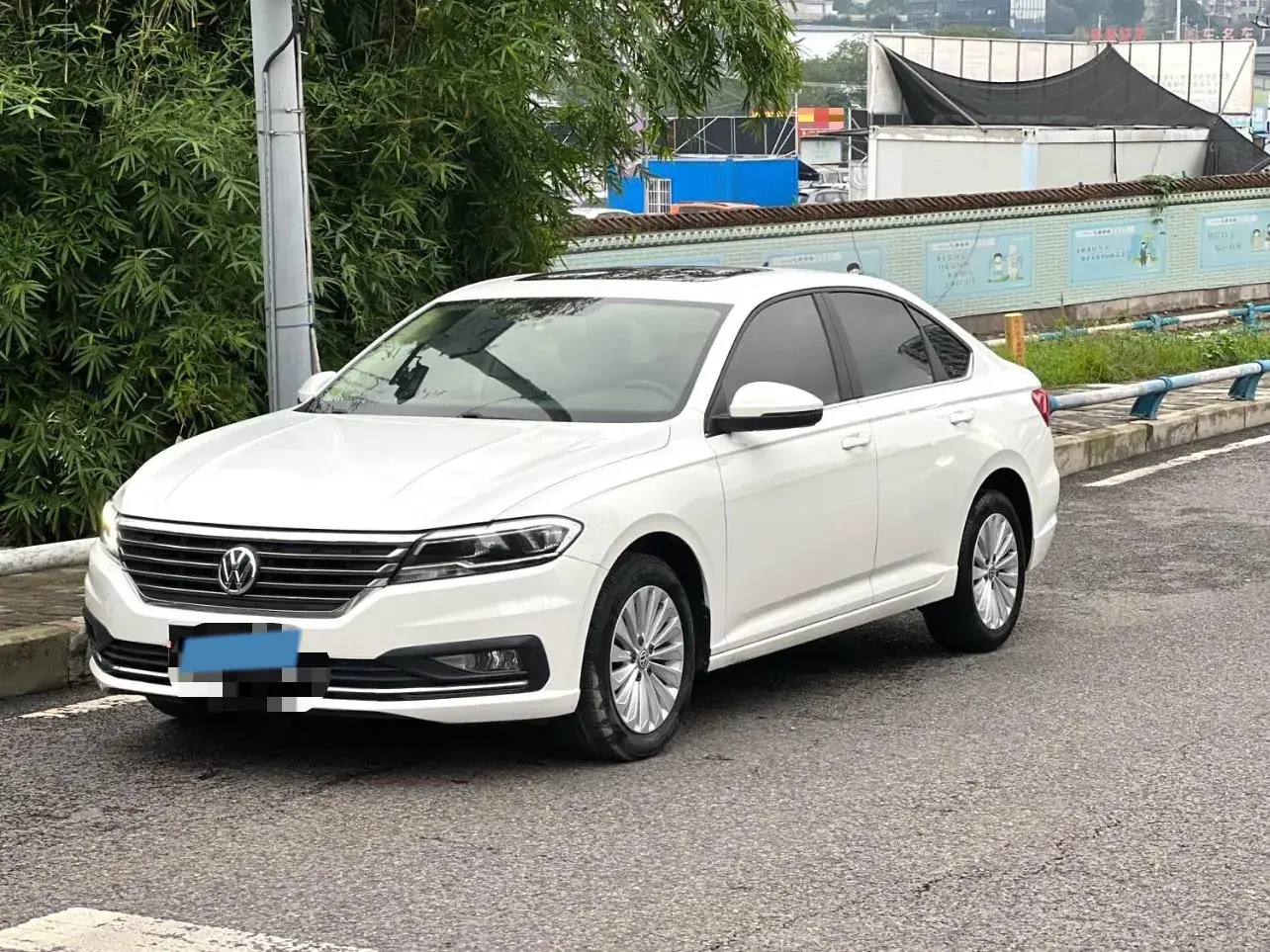 2018 VOLKSWAGEN LAVIDA view 1