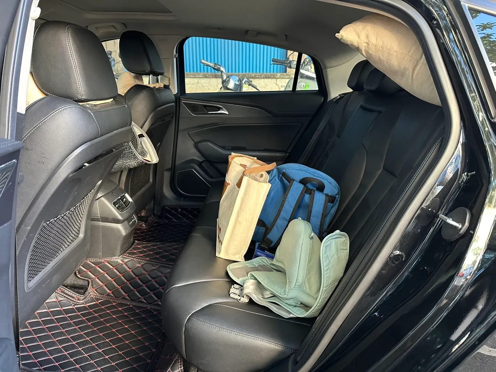 2020 HONGQI H5 thumbnail 4