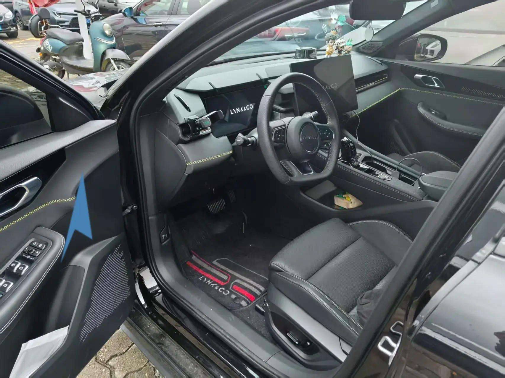 2025 LYNK&CO 03 thumbnail 2