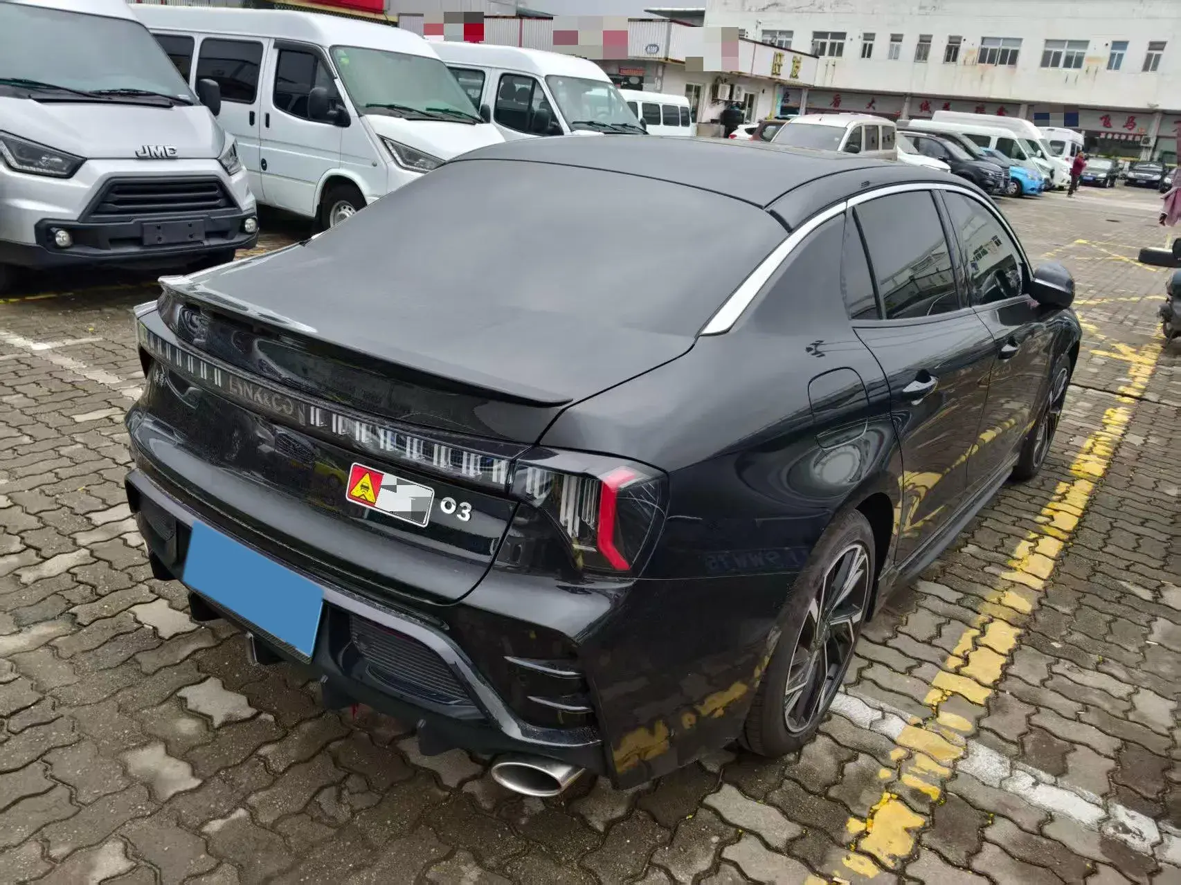 2025 LYNK&CO 03 thumbnail 4