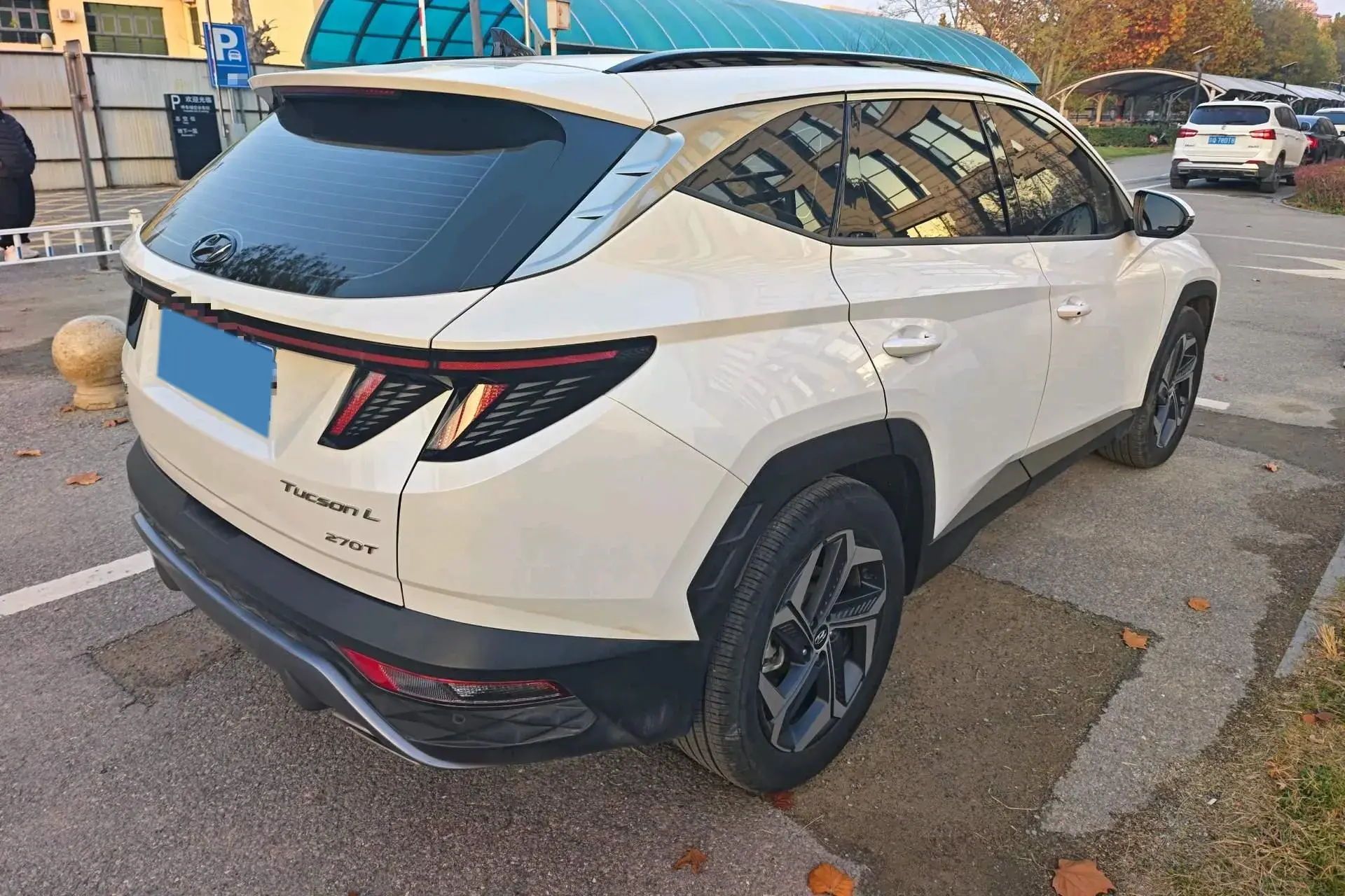 2022 HYUNDAI TUCSON thumbnail 3