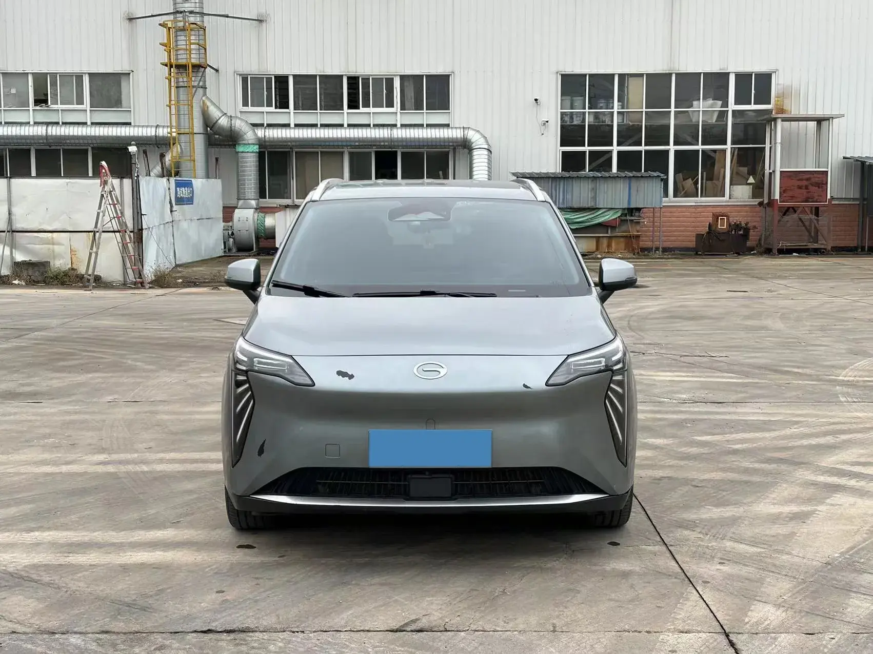 2023 AION Y thumbnail 2