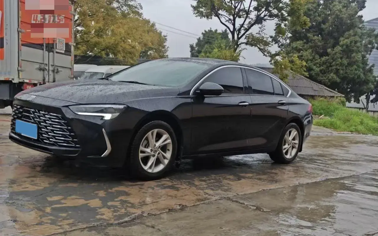 2024 BUICK REGAL view 1