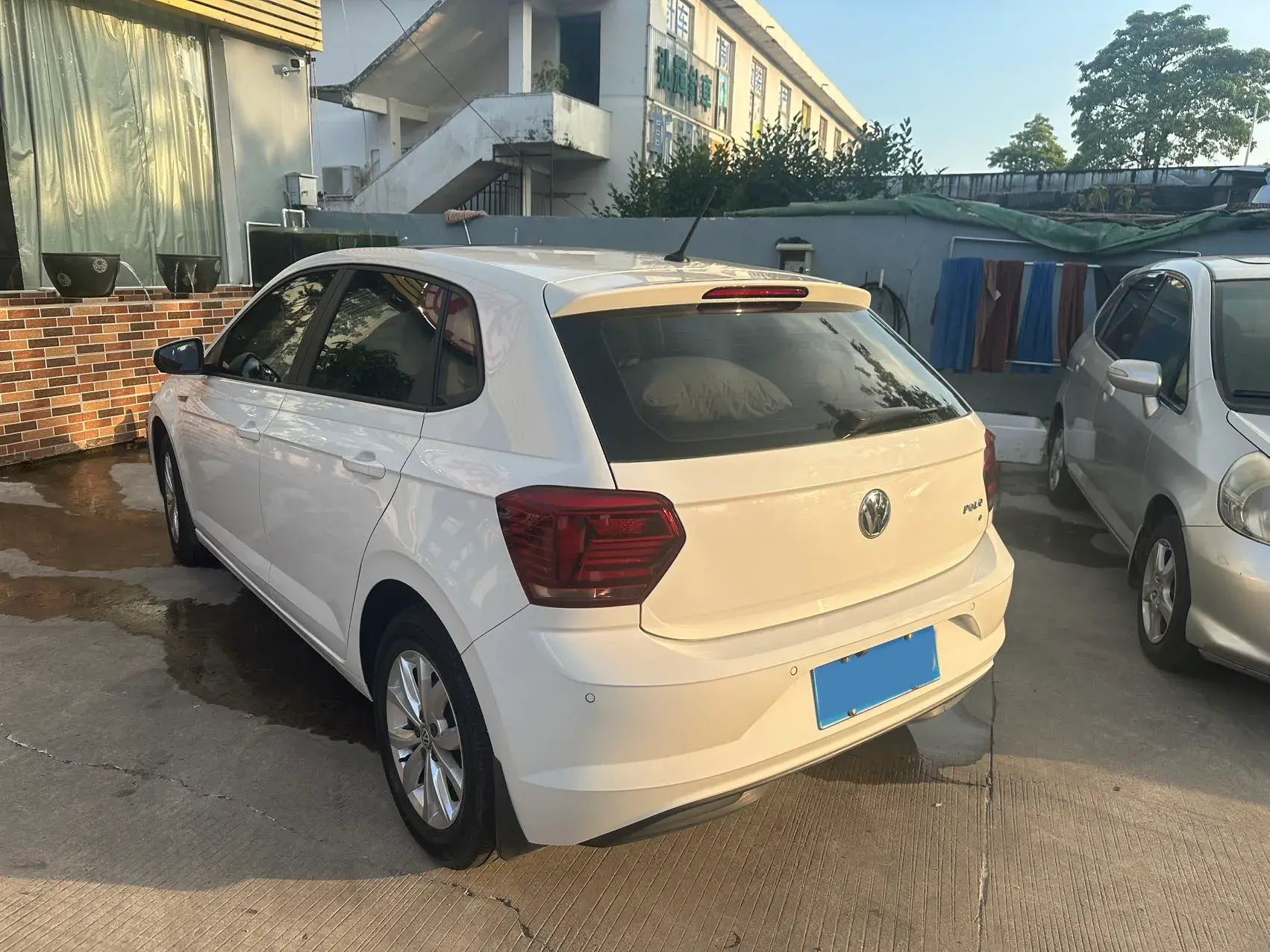 2019 VOLKSWAGEN POLO thumbnail 3