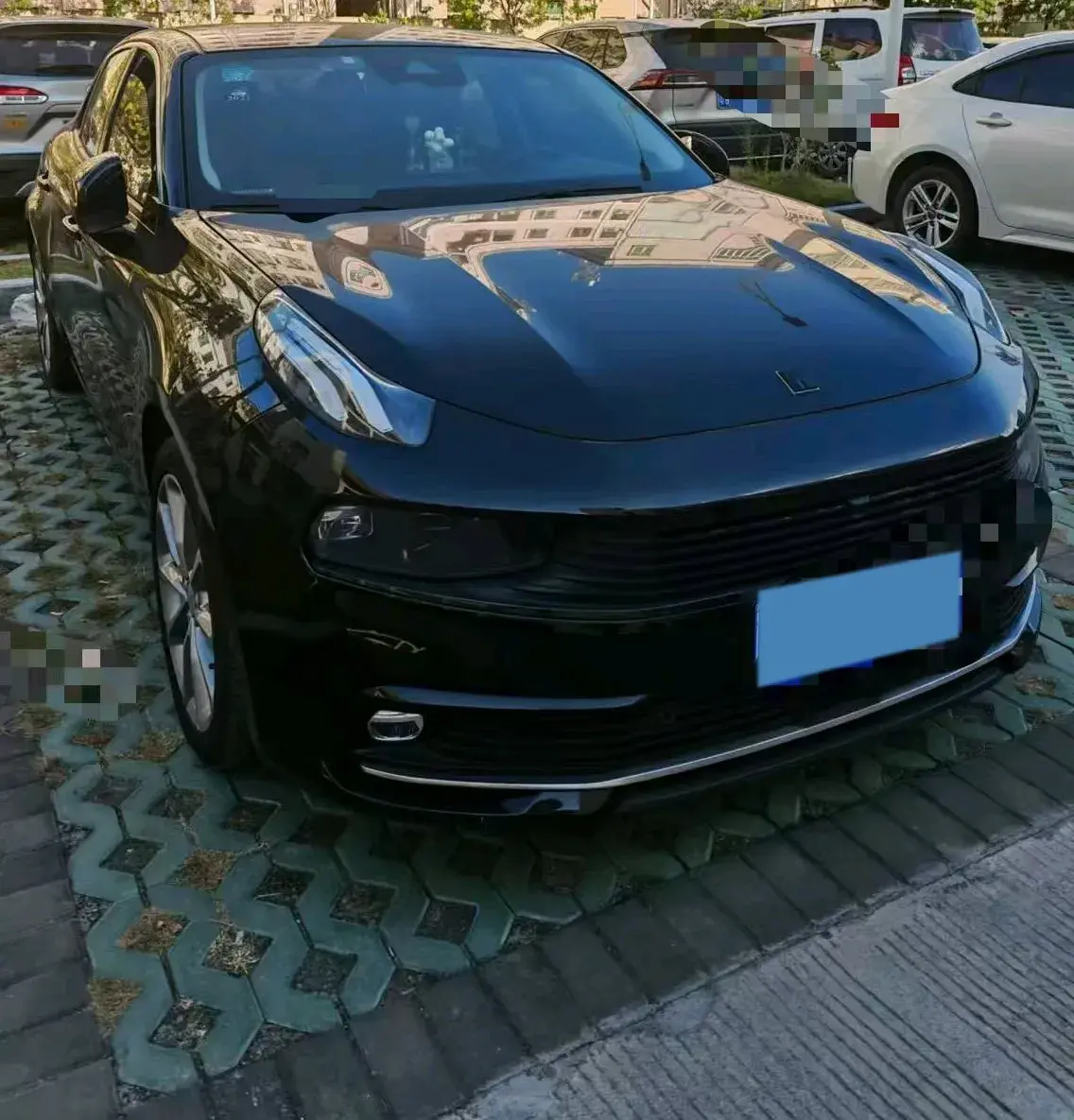 2018 LYNK&CO 03 thumbnail 2