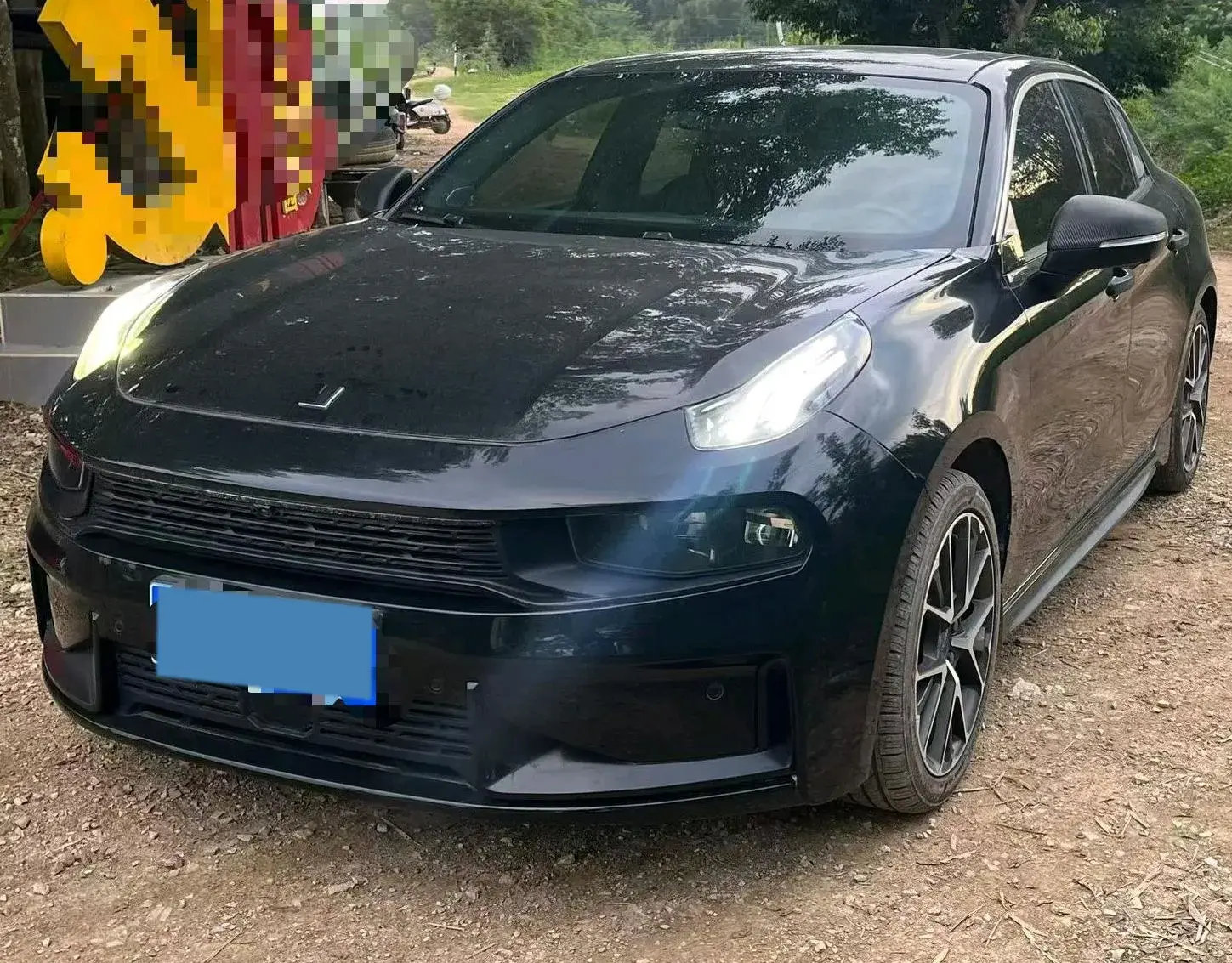 2018 LYNK&CO 03 view 1