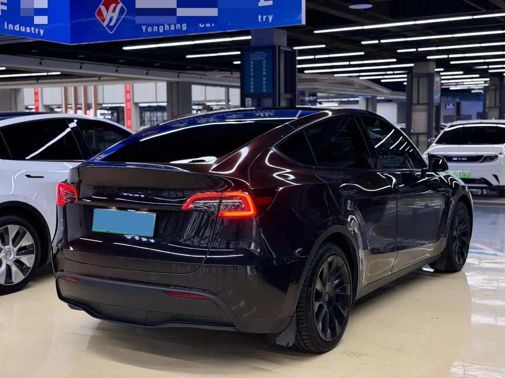 2021 TESLA MODEL thumbnail 4