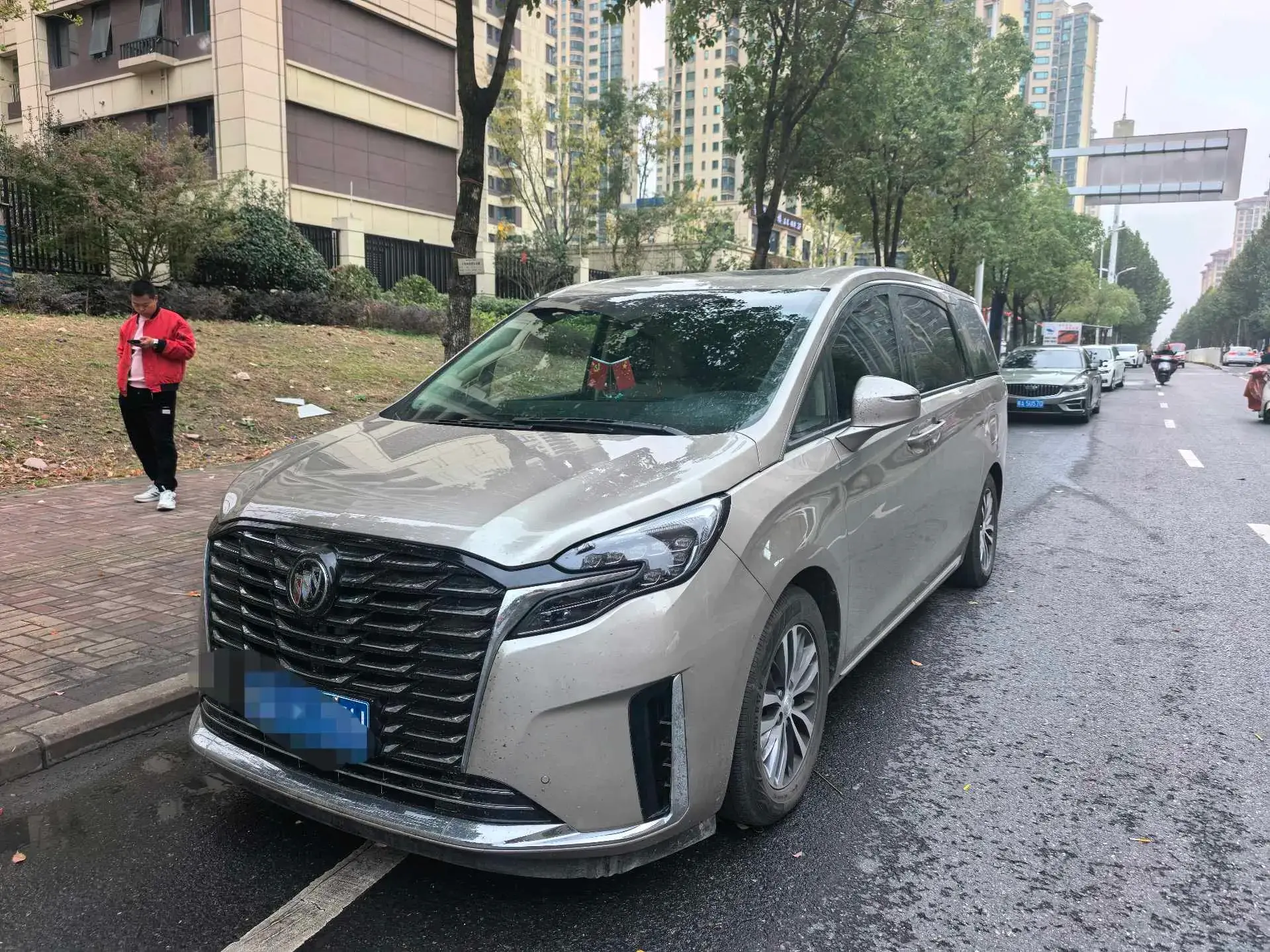 2023 BUICK GL8 view 1