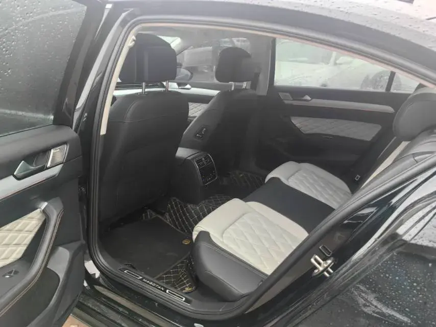 2023 VOLKSWAGEN MAGOTAN thumbnail 4