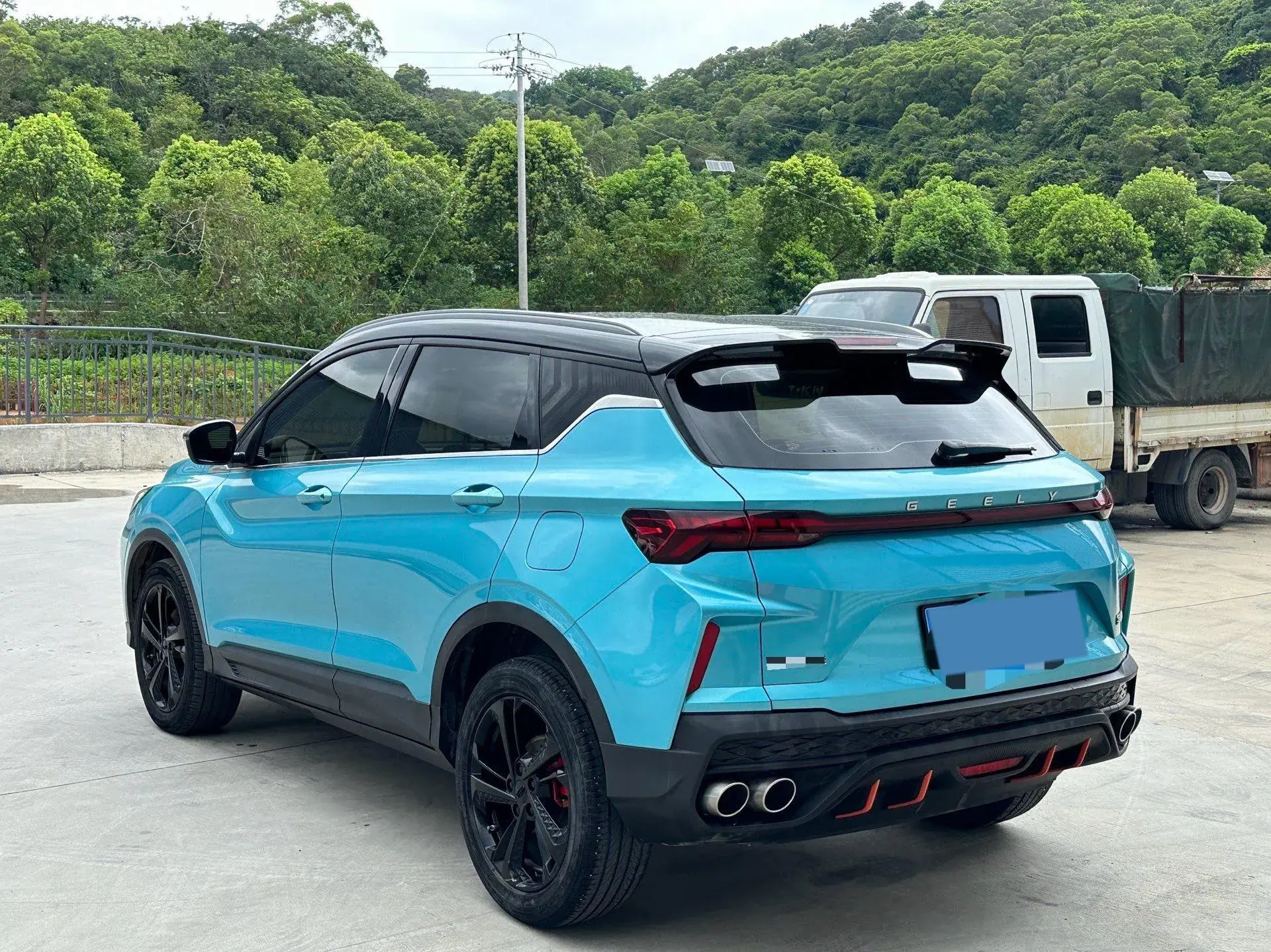 2022 GEELY COOLRAY thumbnail 4