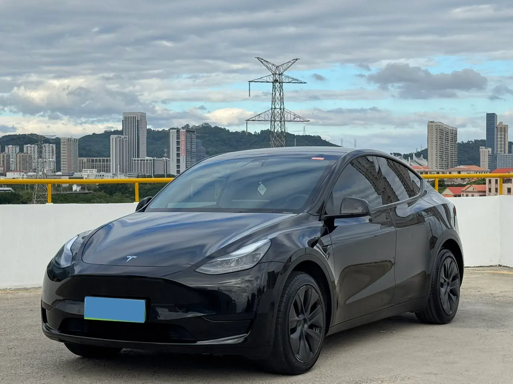 2023 TESLA MODEL view 1