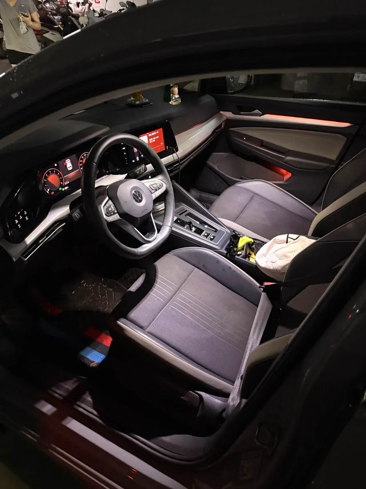 2021 VOLKSWAGEN GOLF thumbnail 4