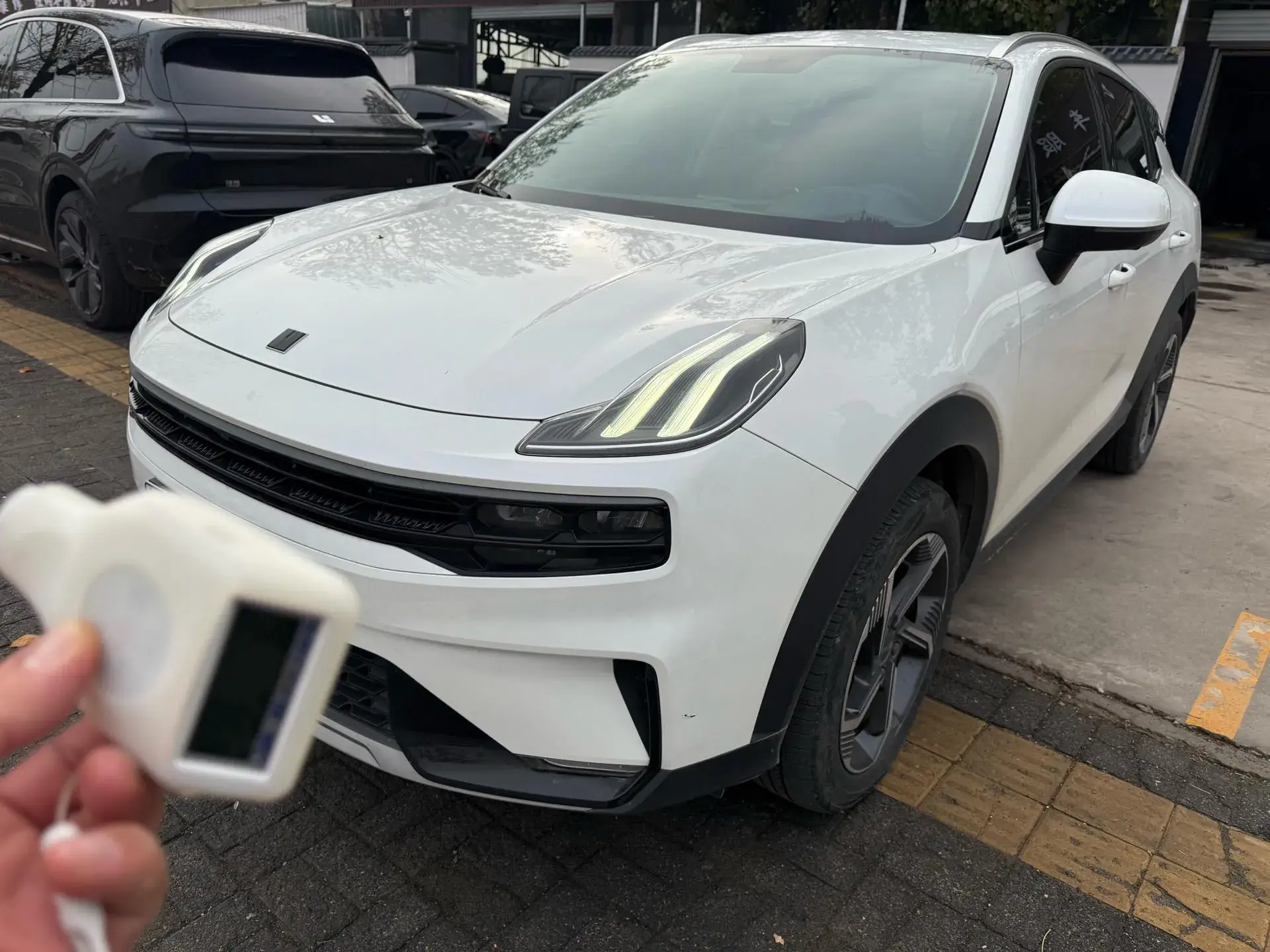 2022 LYNK&CO 06 view 1