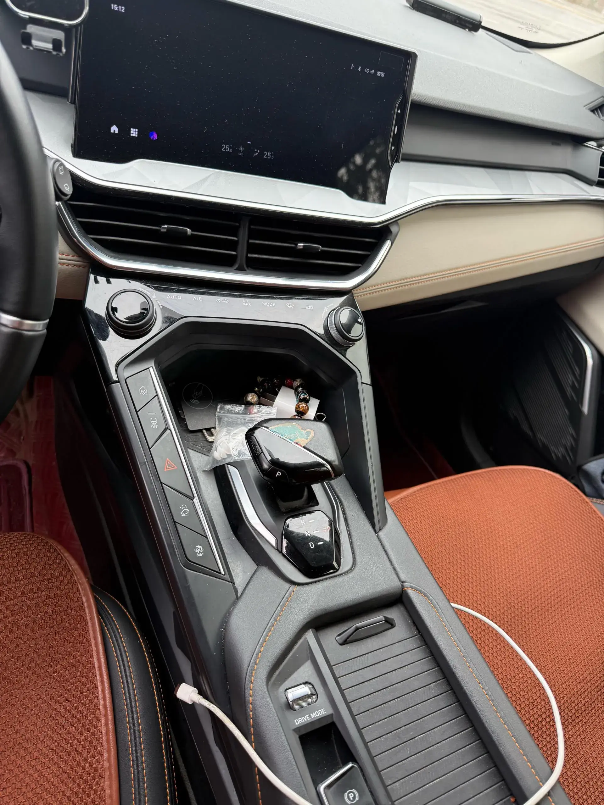 2022 LYNK&CO 06 thumbnail 3