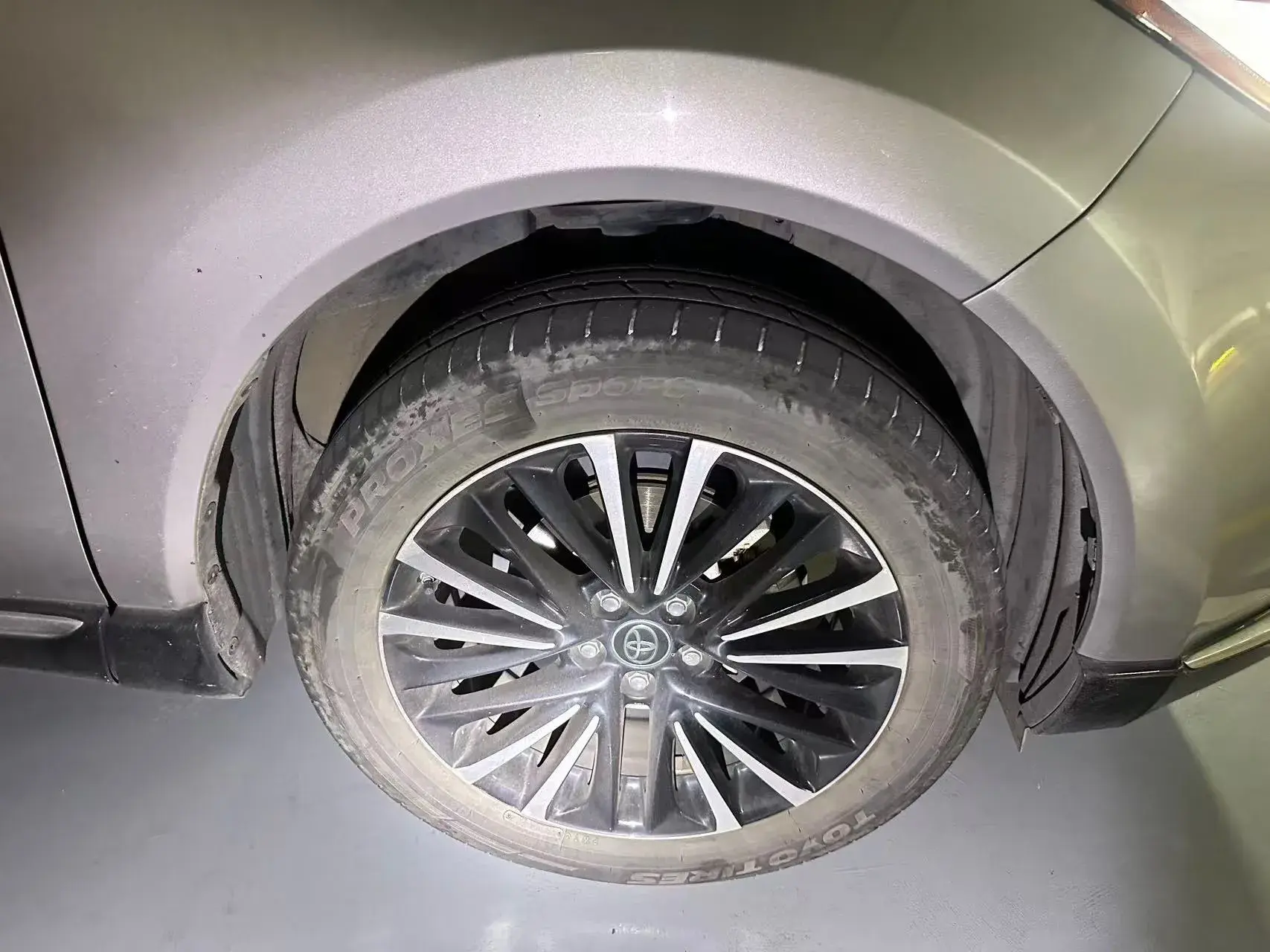 2022 TOYOTA VENZA thumbnail 2