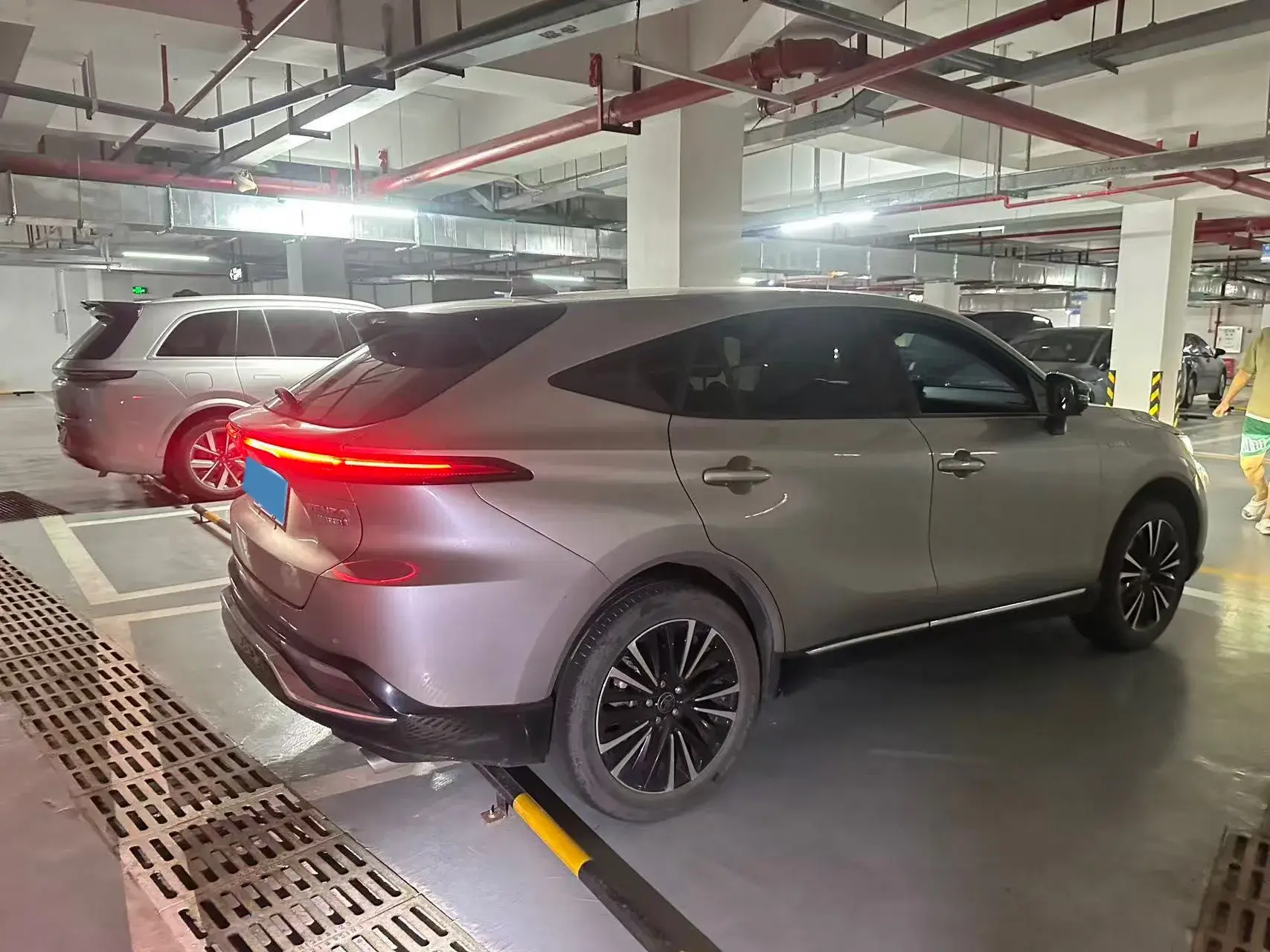 2022 TOYOTA VENZA thumbnail 3