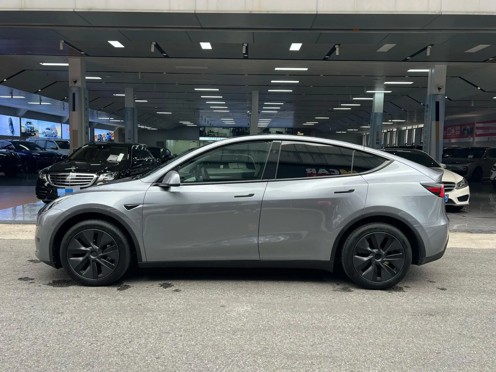 2024 TESLA MODEL thumbnail 2