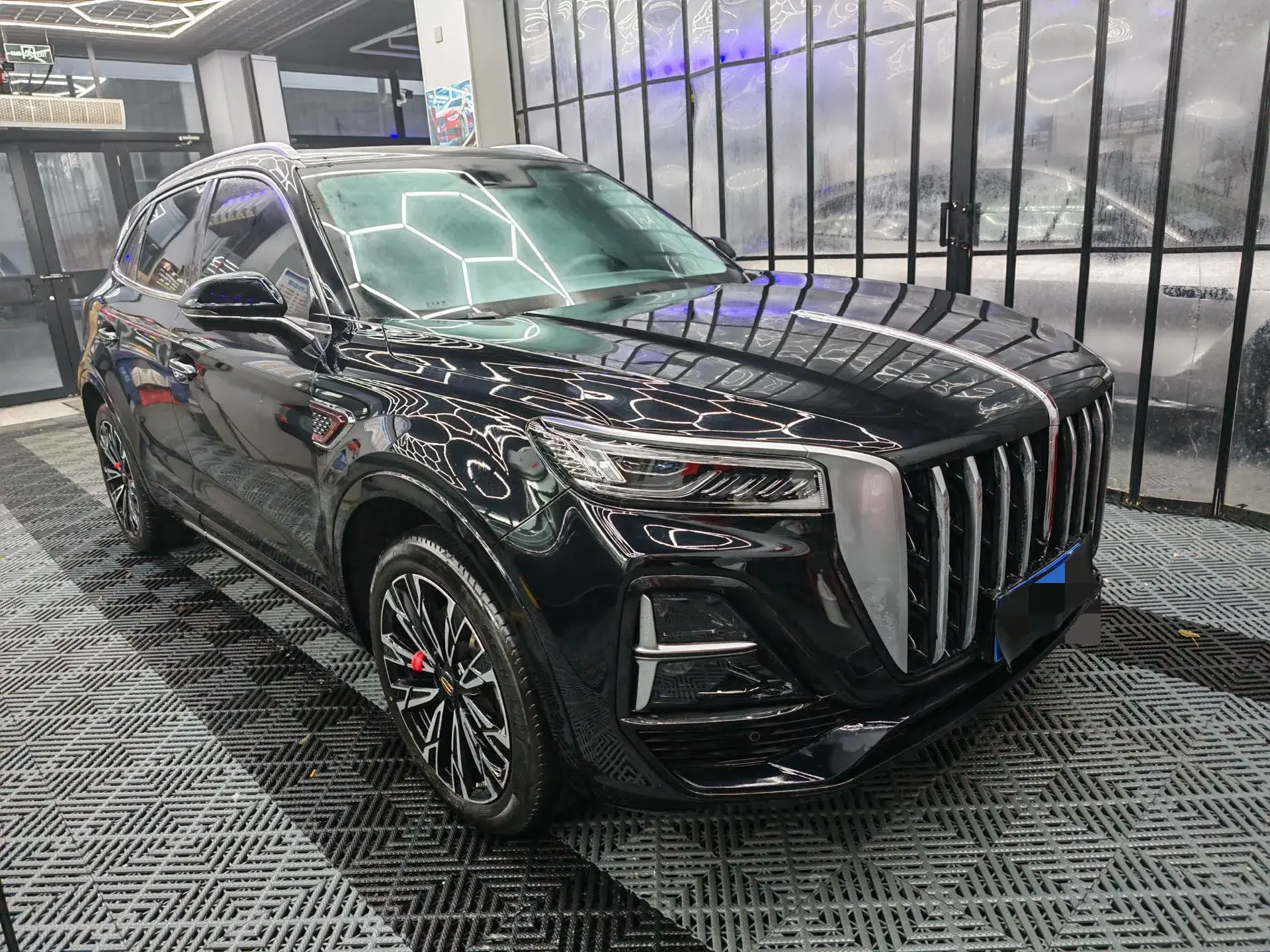 2023 HONGQI HS5 thumbnail 3