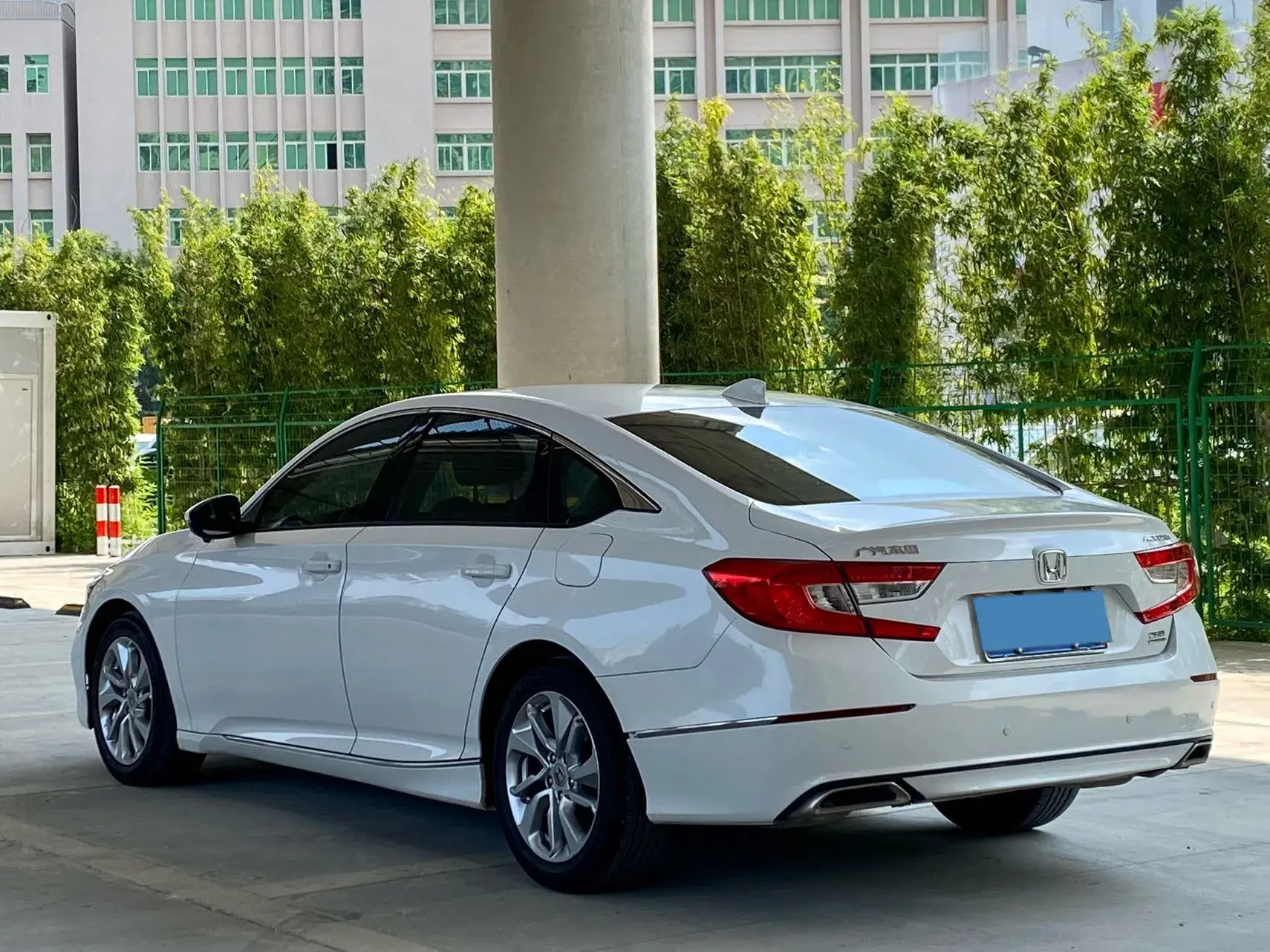 2018 HONDA ACCORD thumbnail 3