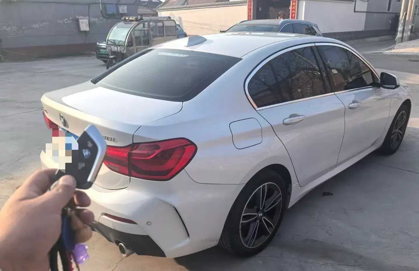 2022 BMW 1 thumbnail 2