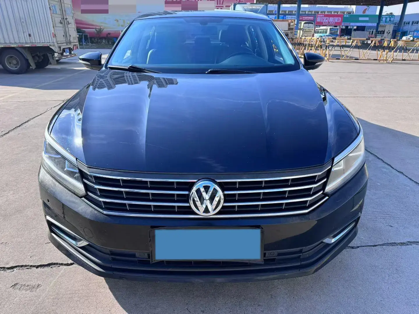 2017 VOLKSWAGEN PASSAT thumbnail 2