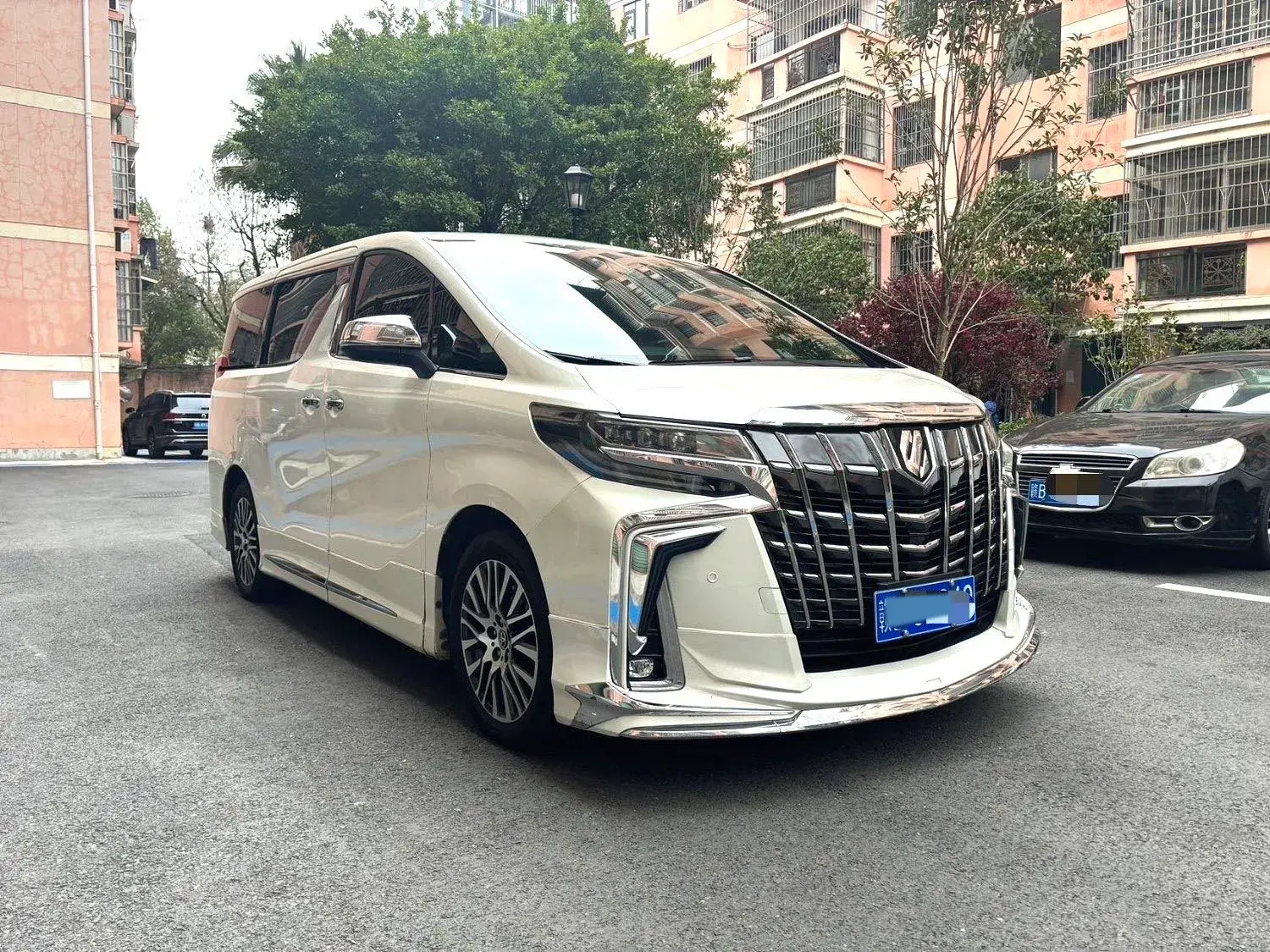 2018 TOYOTA ALPHARD thumbnail 3