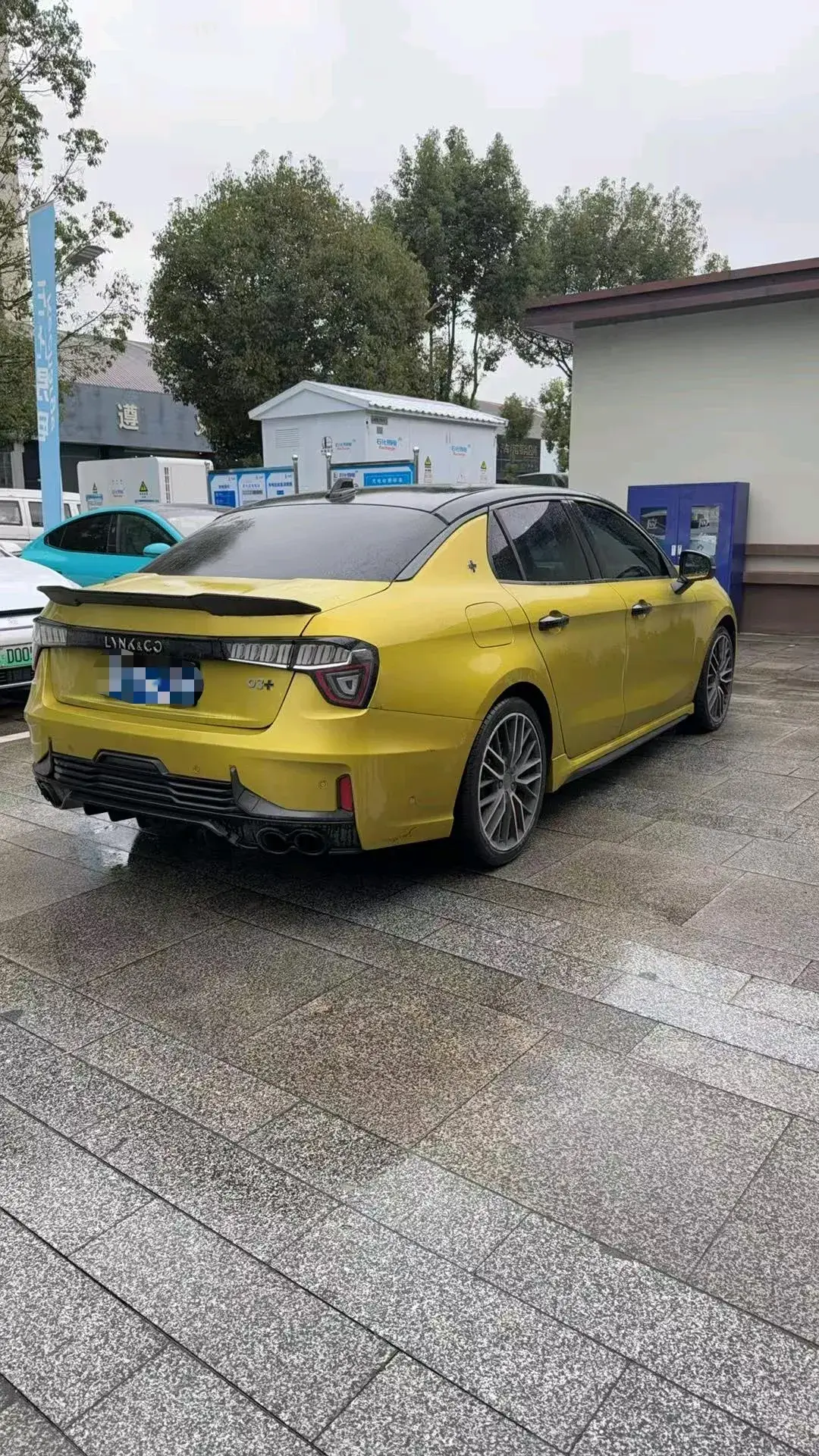 2021 LYNK&CO 03 thumbnail 3