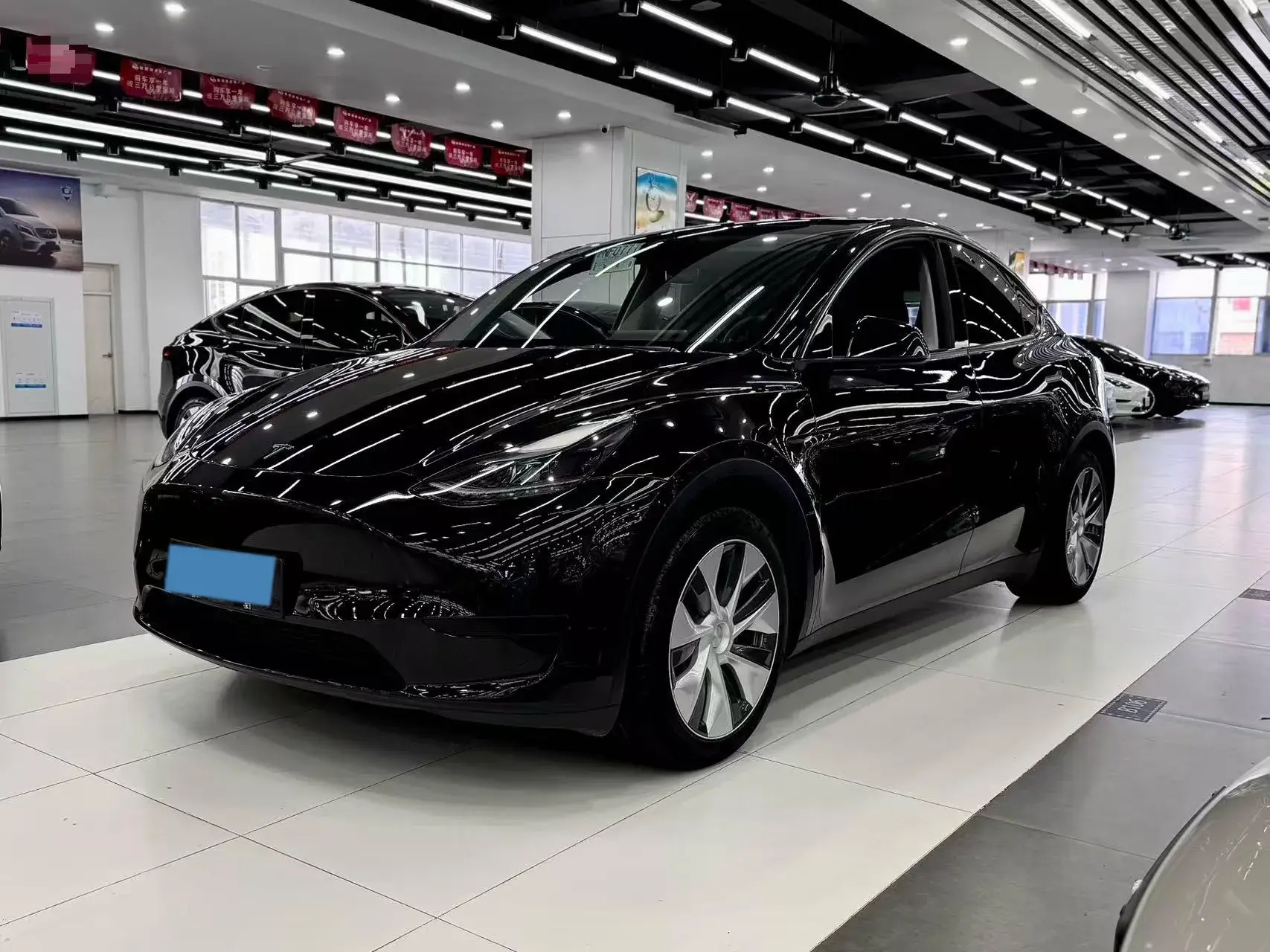 2022 TESLA MODEL view 1