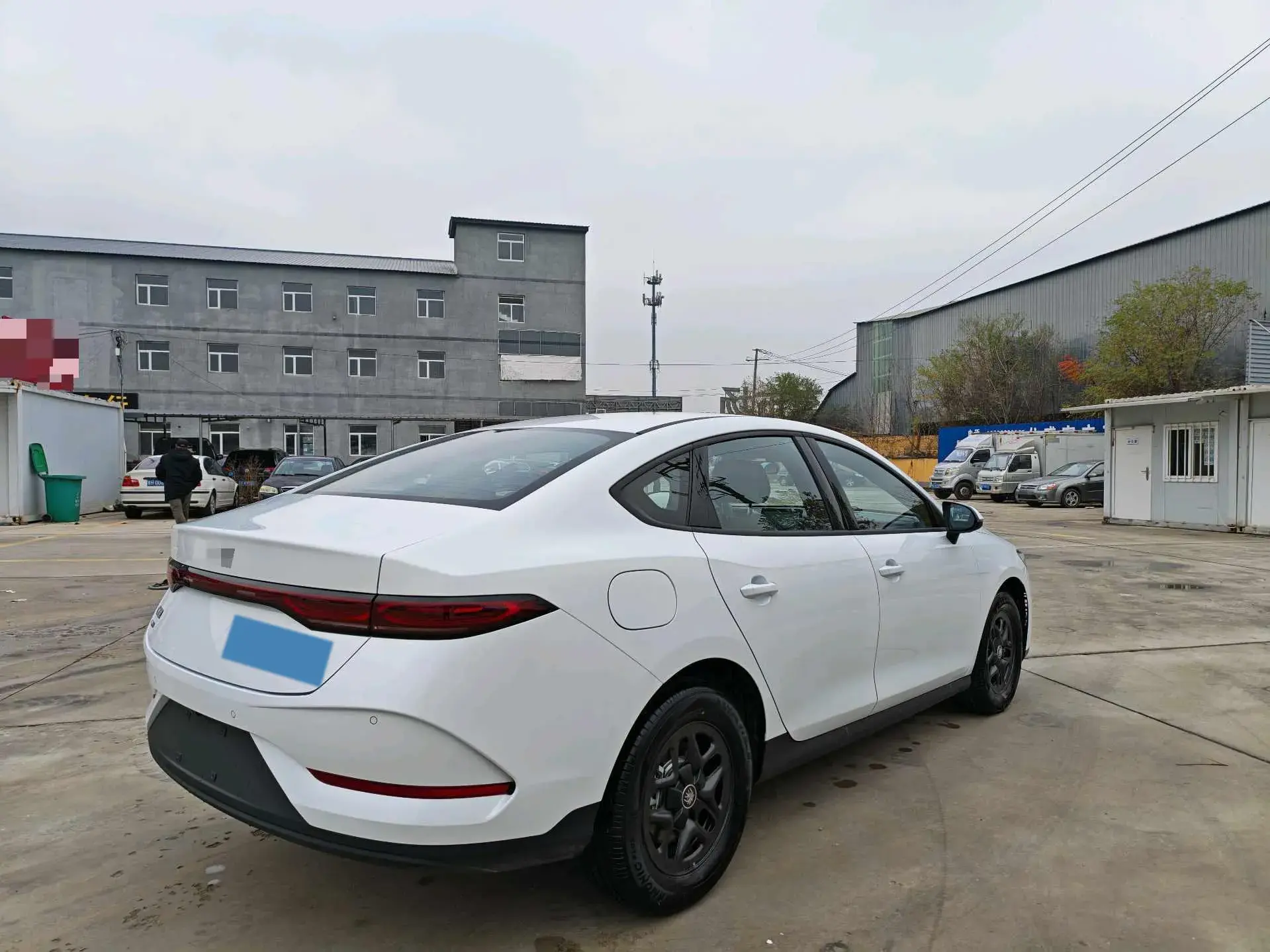 2024 BYD QIN thumbnail 4