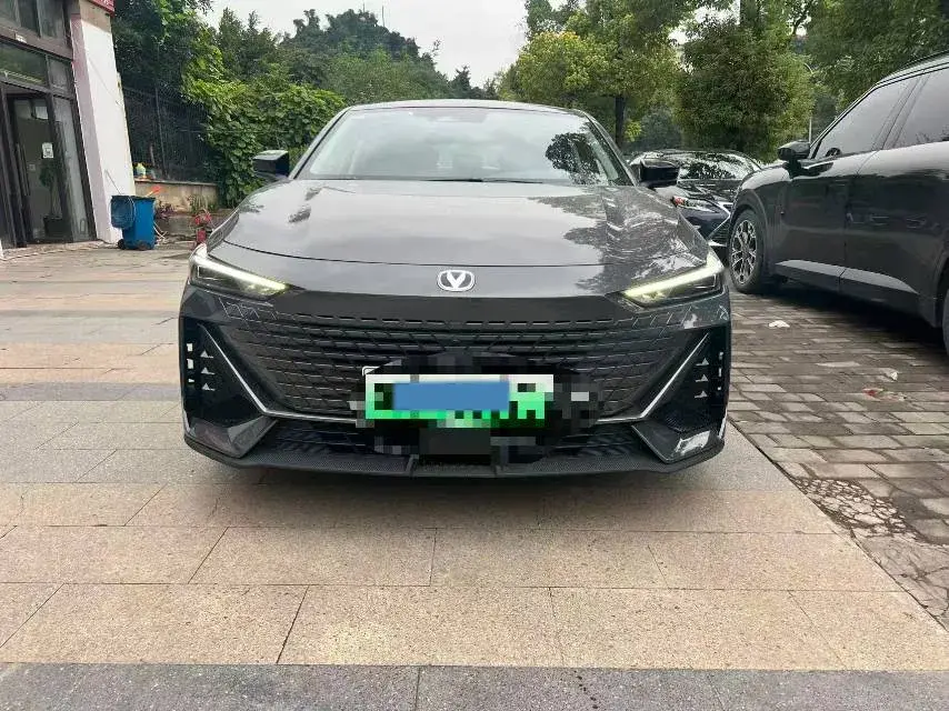 2023 CHANGAN UNI-V thumbnail 2